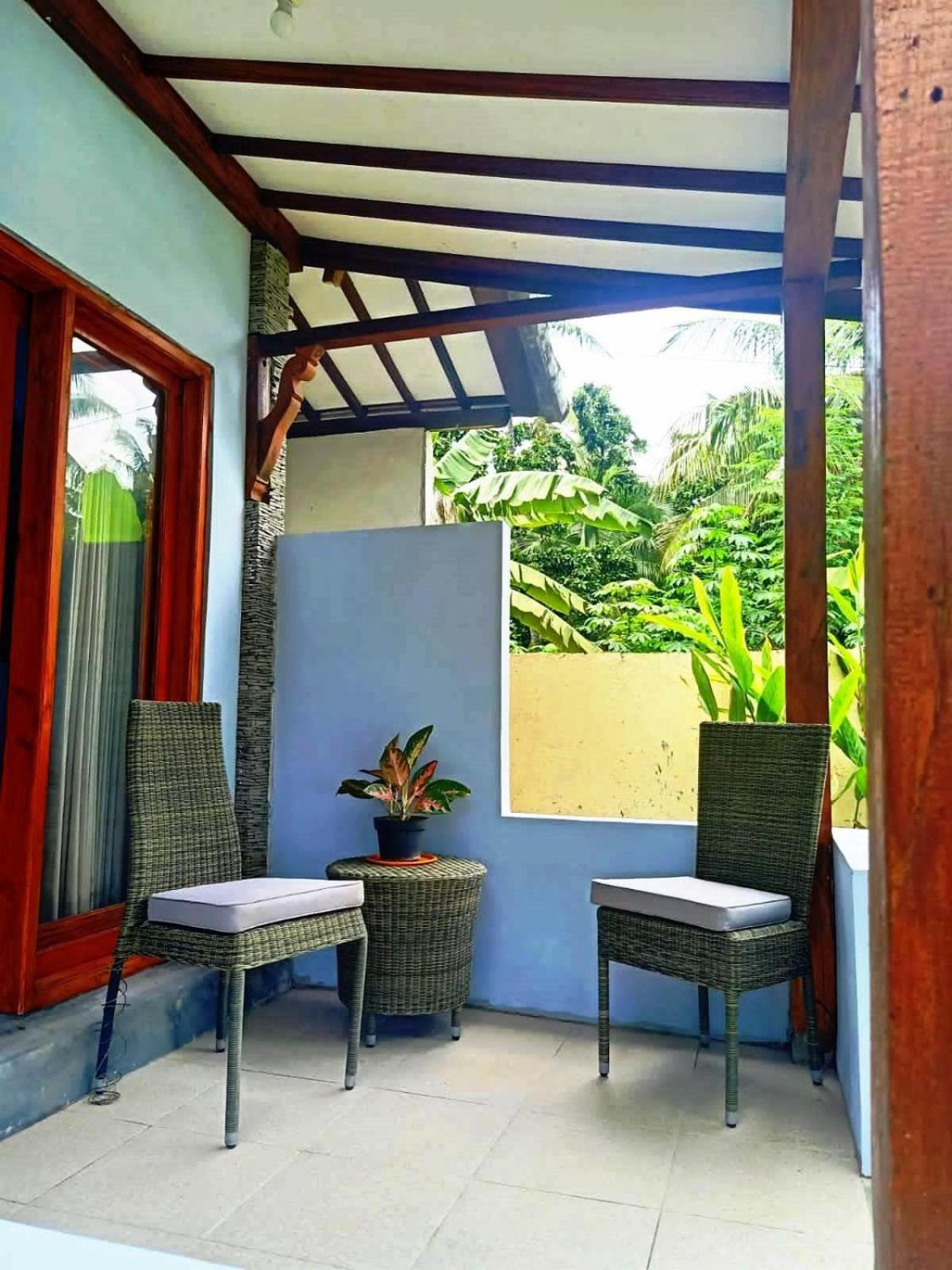 Tejakula Sunset Triple room view 5