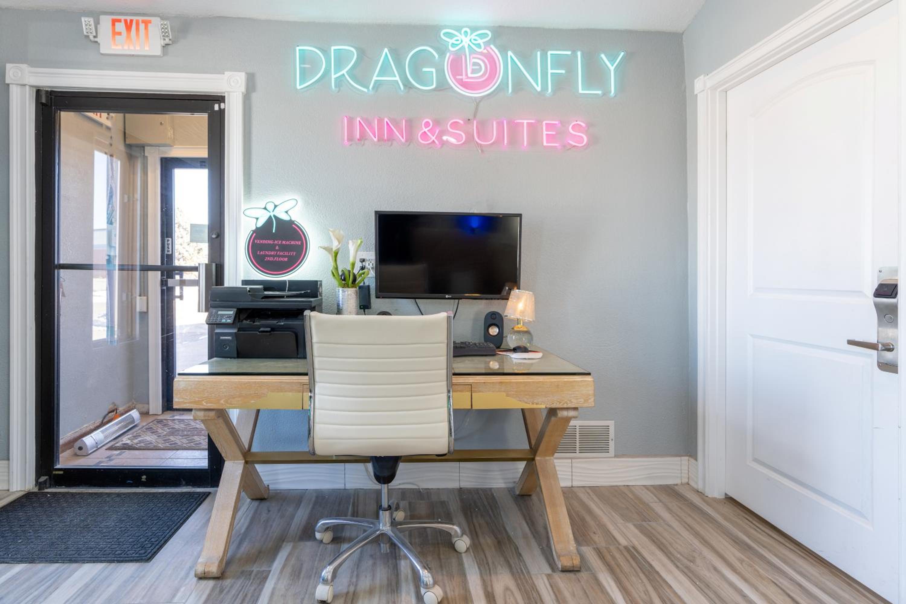 Dragonfly Inn & Suites