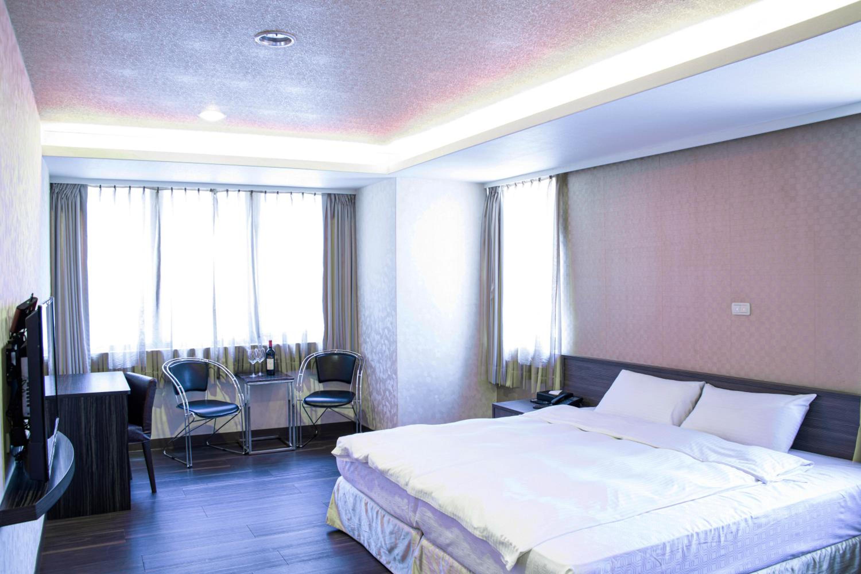 West Hotel