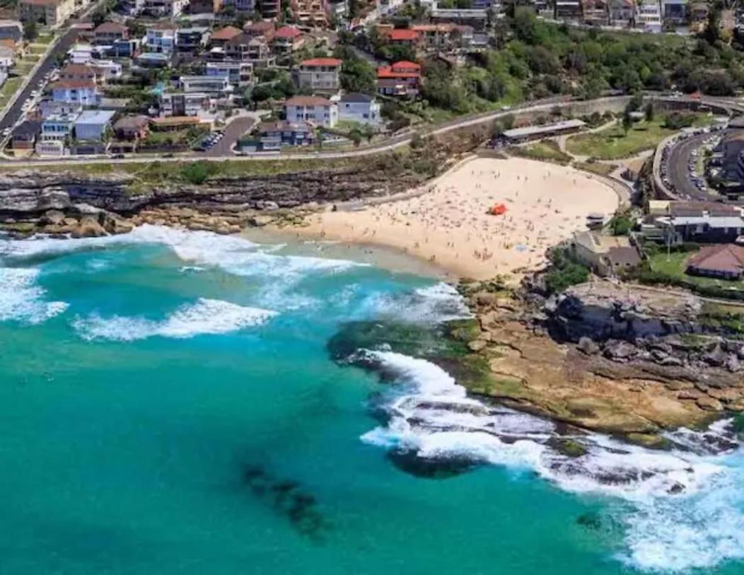 Tamarama Oceanfront Apartment - Best View in Sydney
