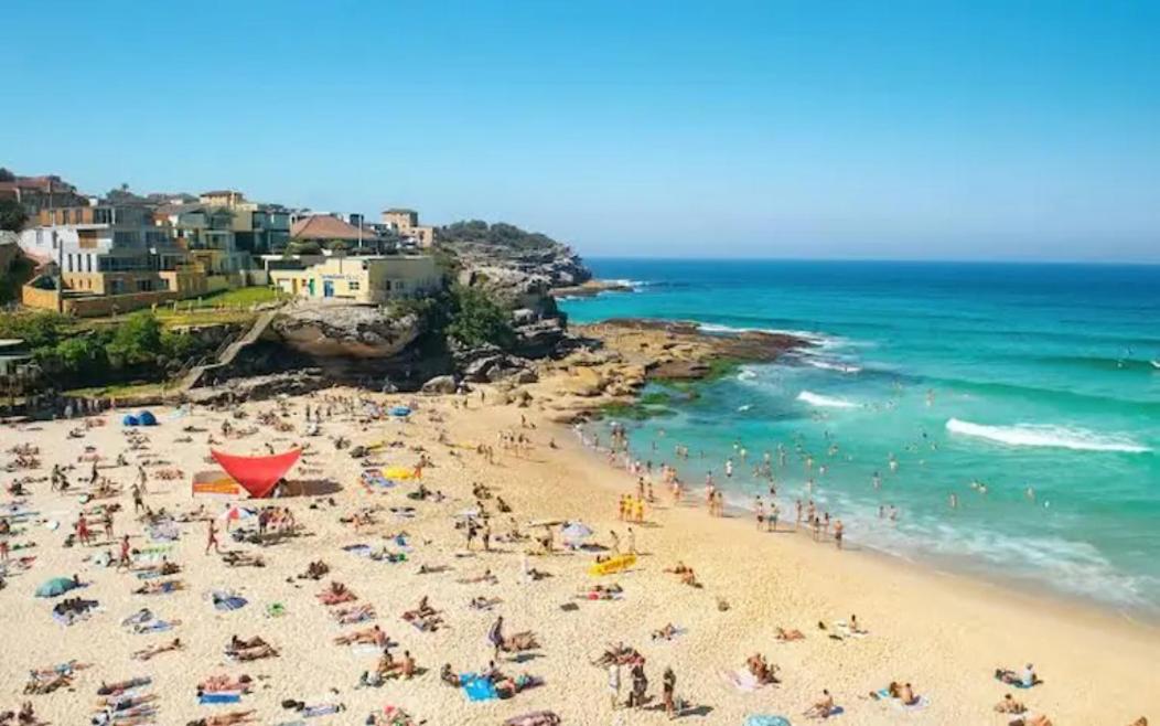 Tamarama Oceanfront Apartment - Best View in Sydney