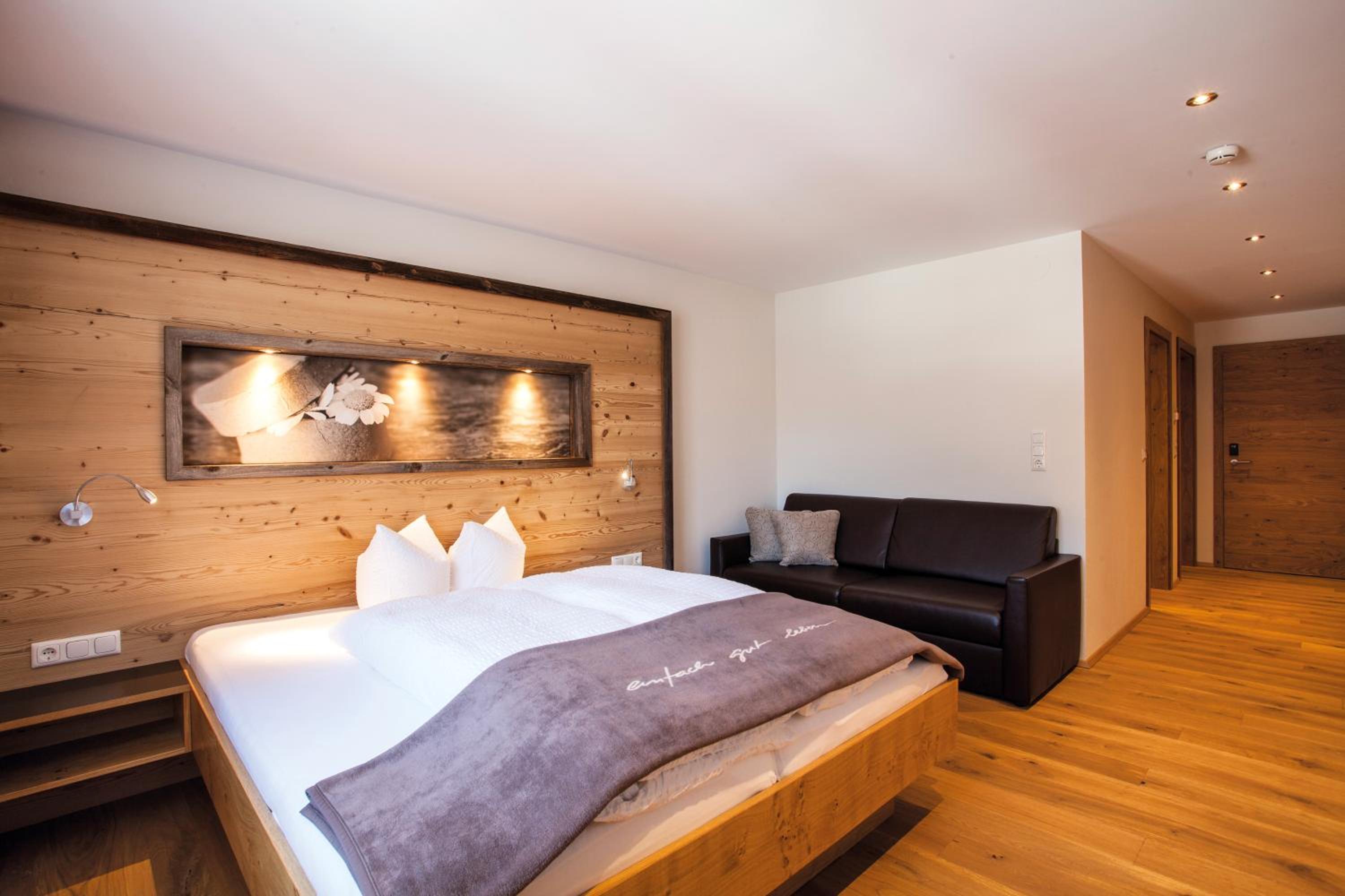 Hotel Posthotel Pfunds - Image 1