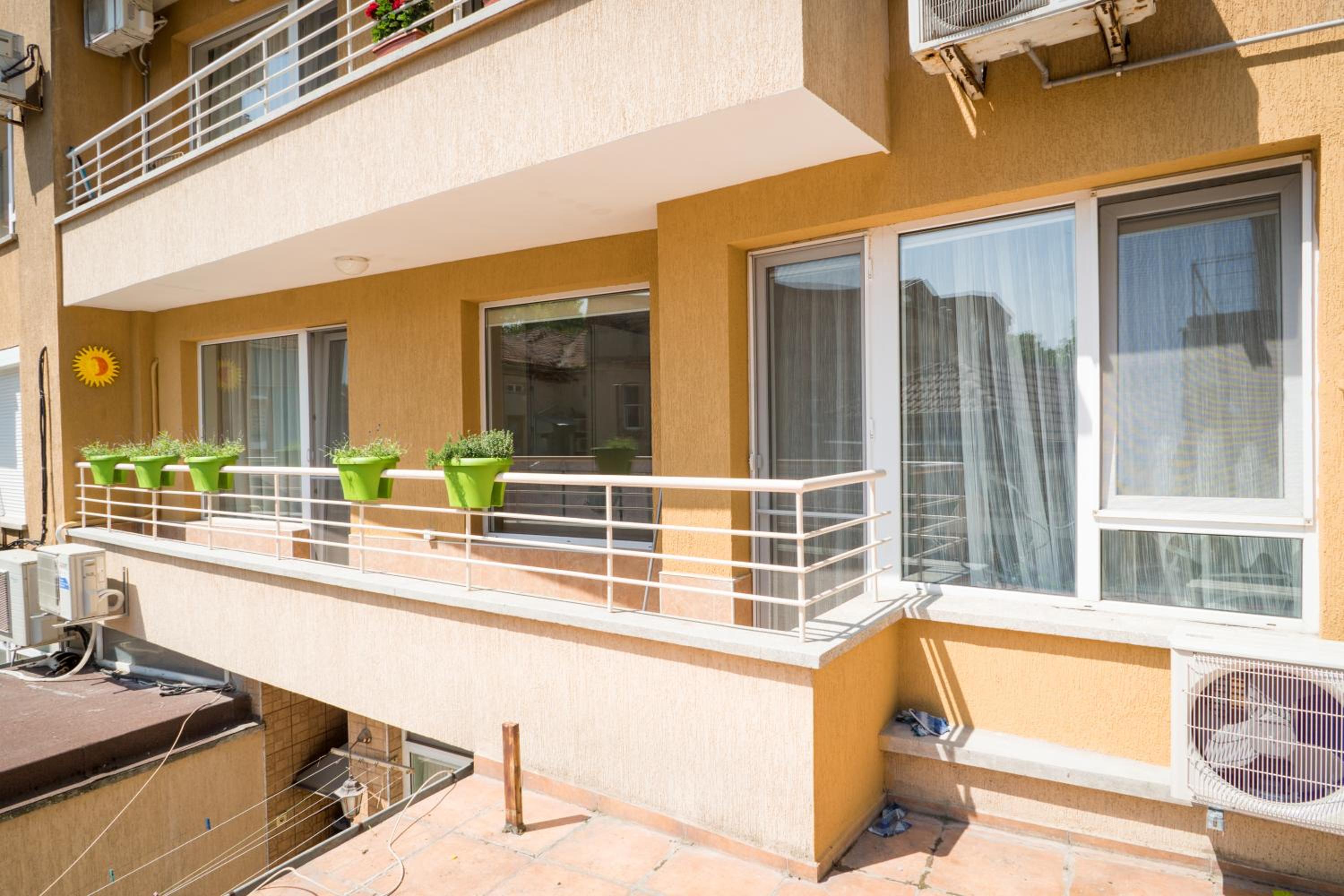 Sea grape wine flat in old center