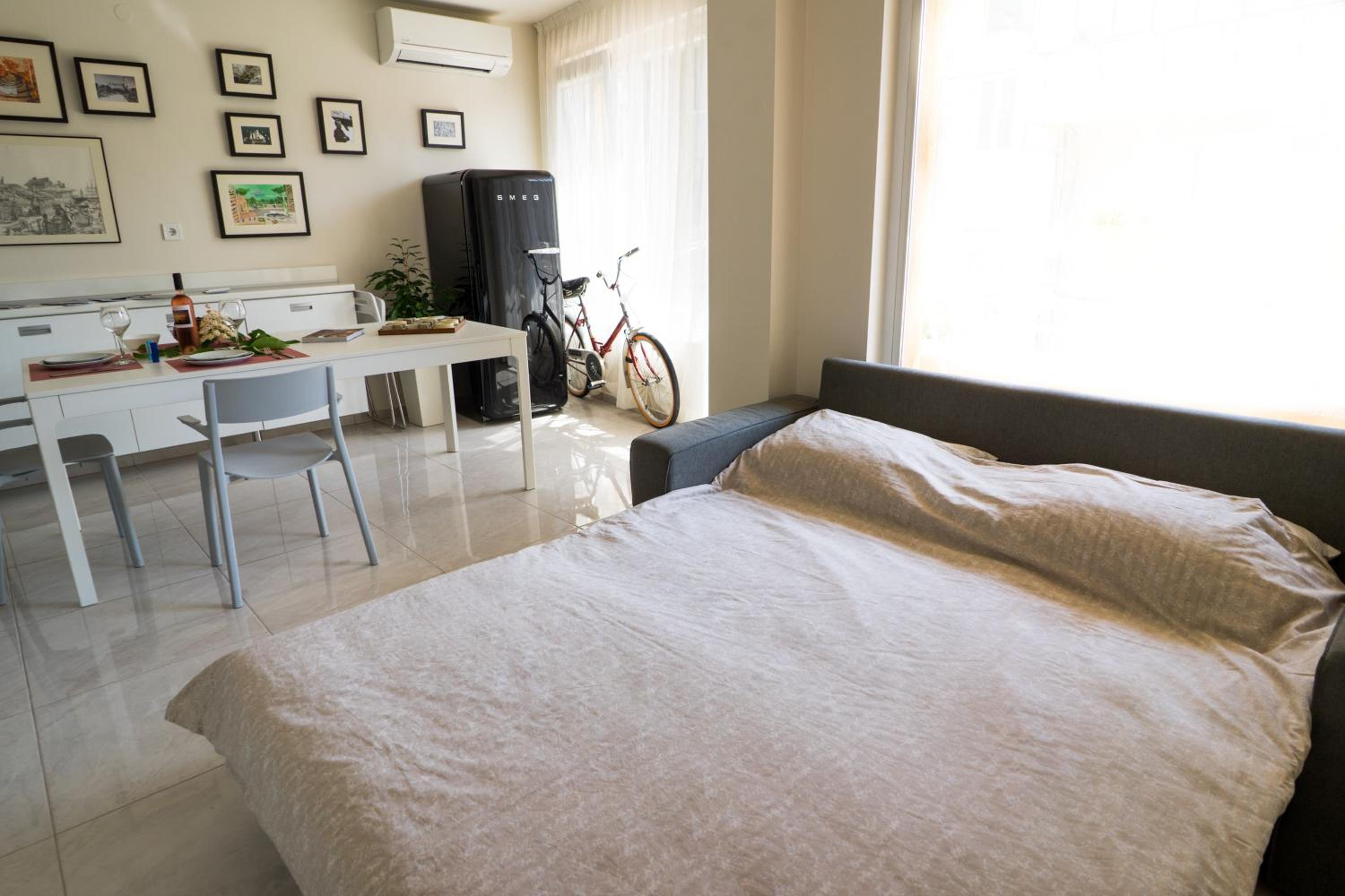 Sea grape wine flat in old center
