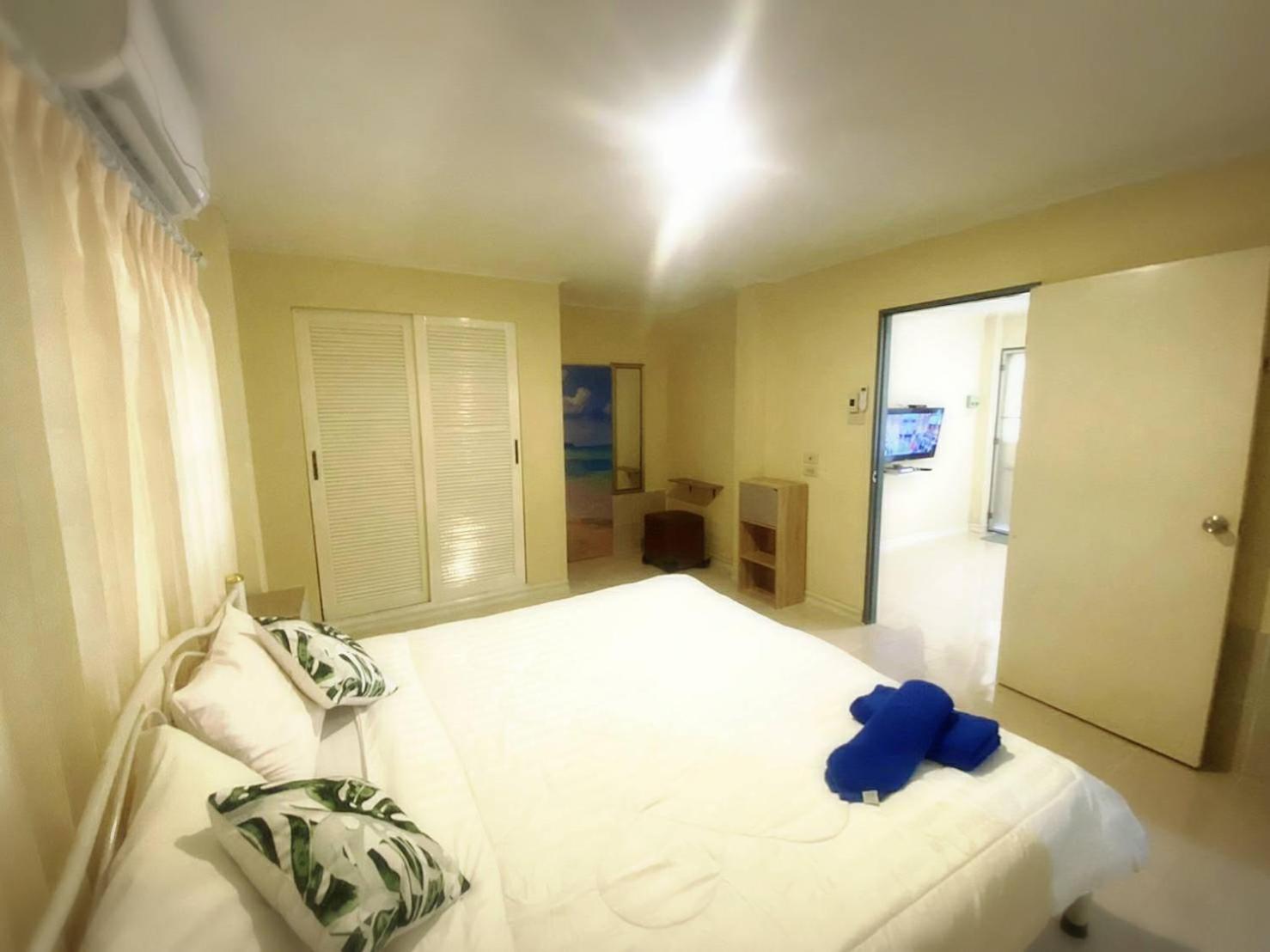 Baan Golden Resort & Residences