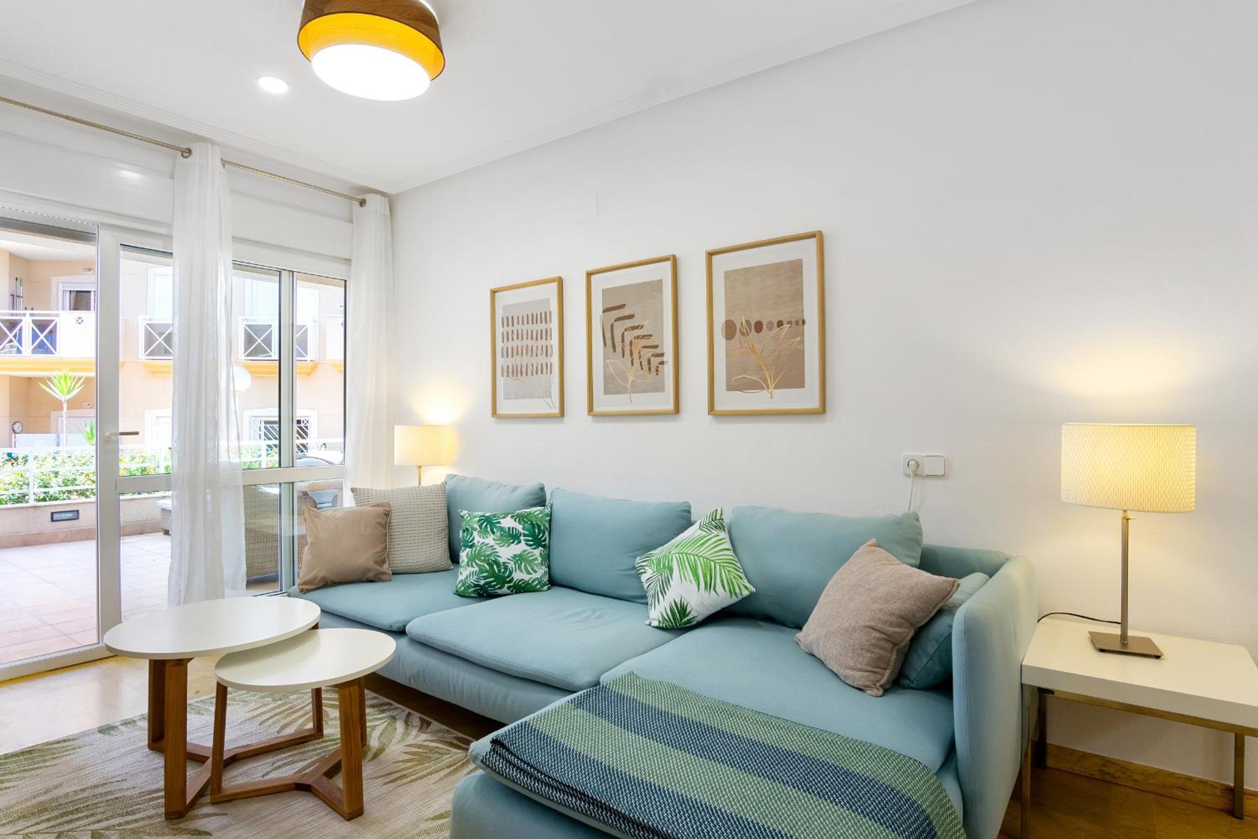 CB Living - Beachfront apartment in Aguamarina