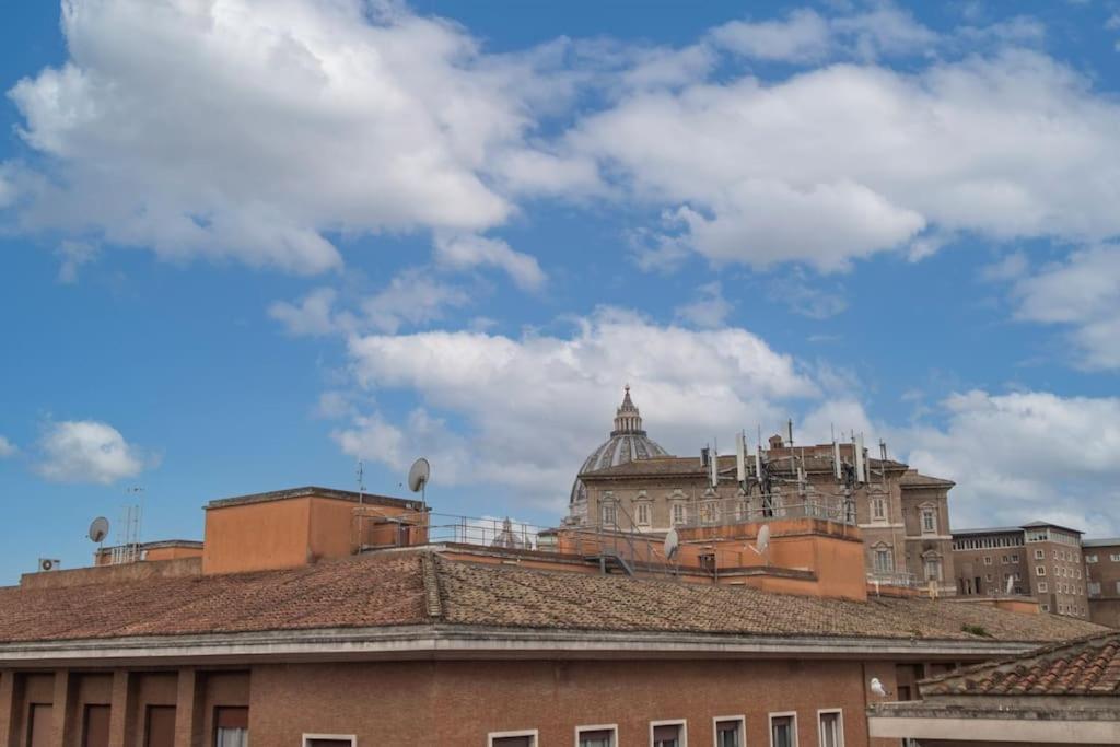 Borgo Vittorio 2 bdr 2 bath St Peter's