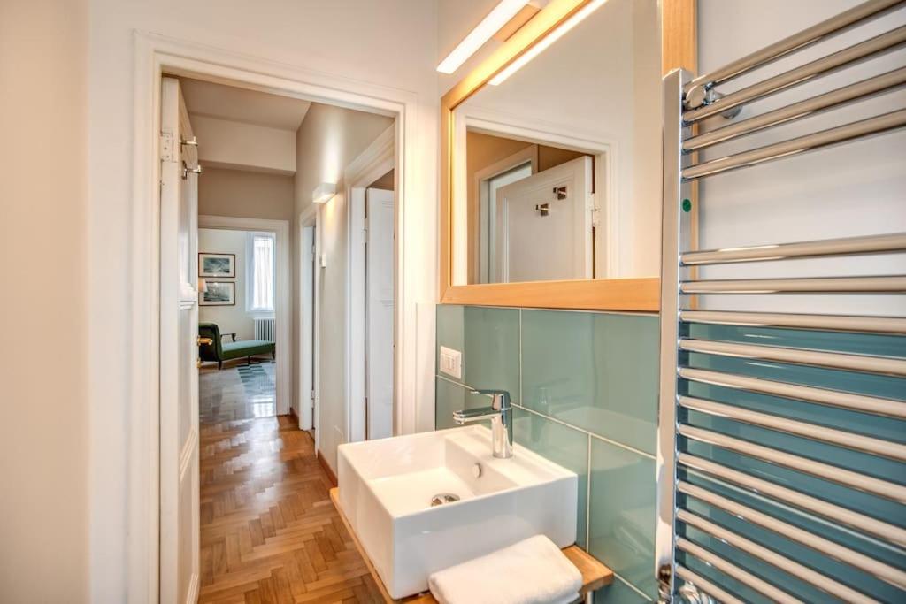 Borgo Vittorio 2 bdr 2 bath St Peter's