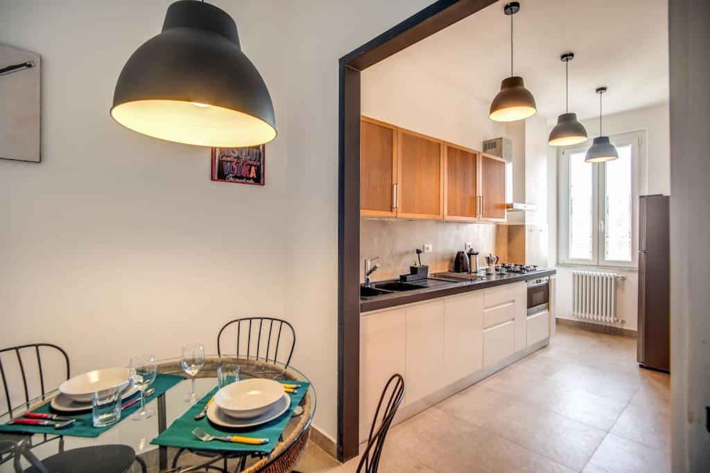 Borgo Vittorio 2 bdr 2 bath St Peter's