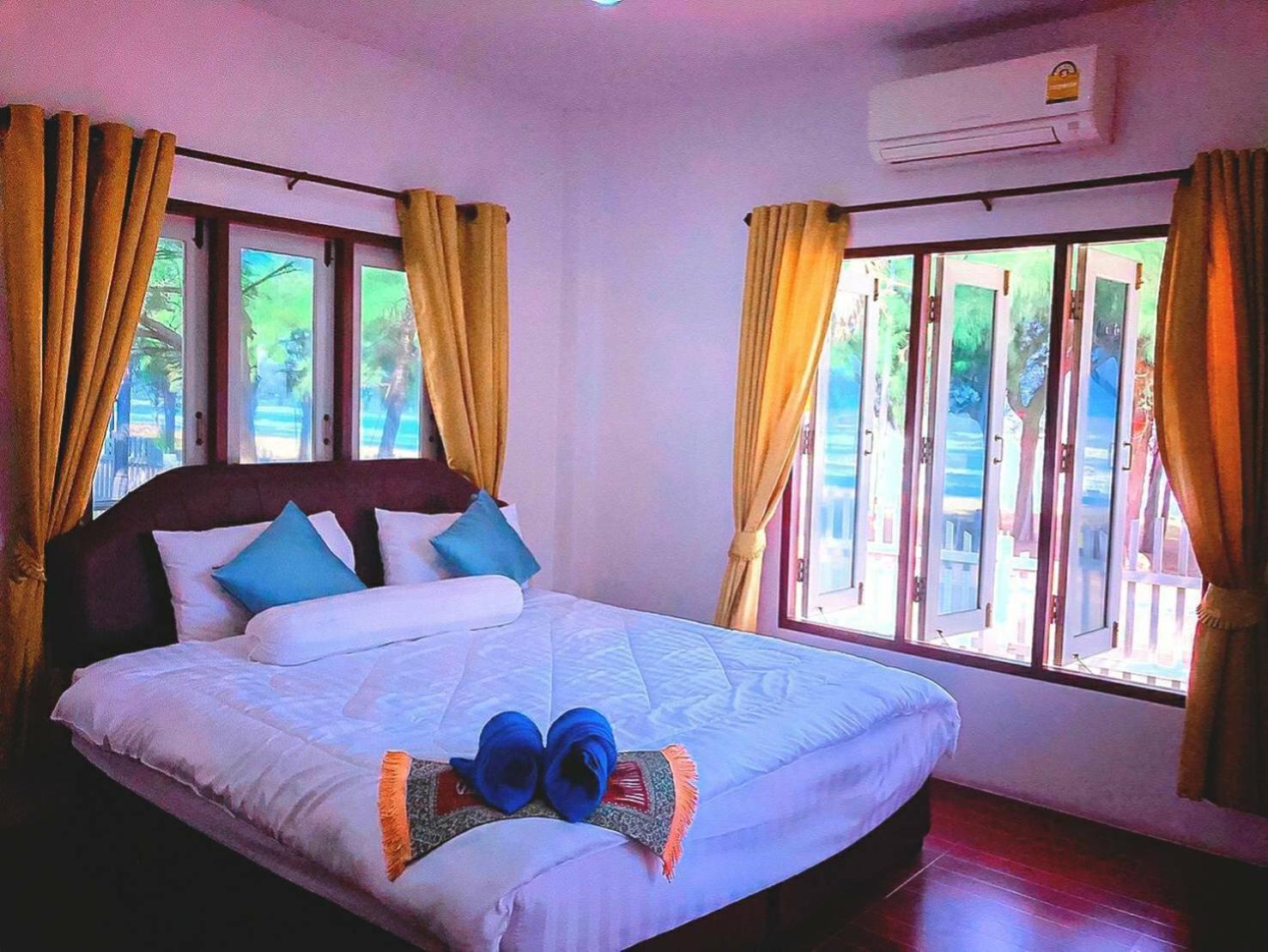 Baan Golden Resort & Residences