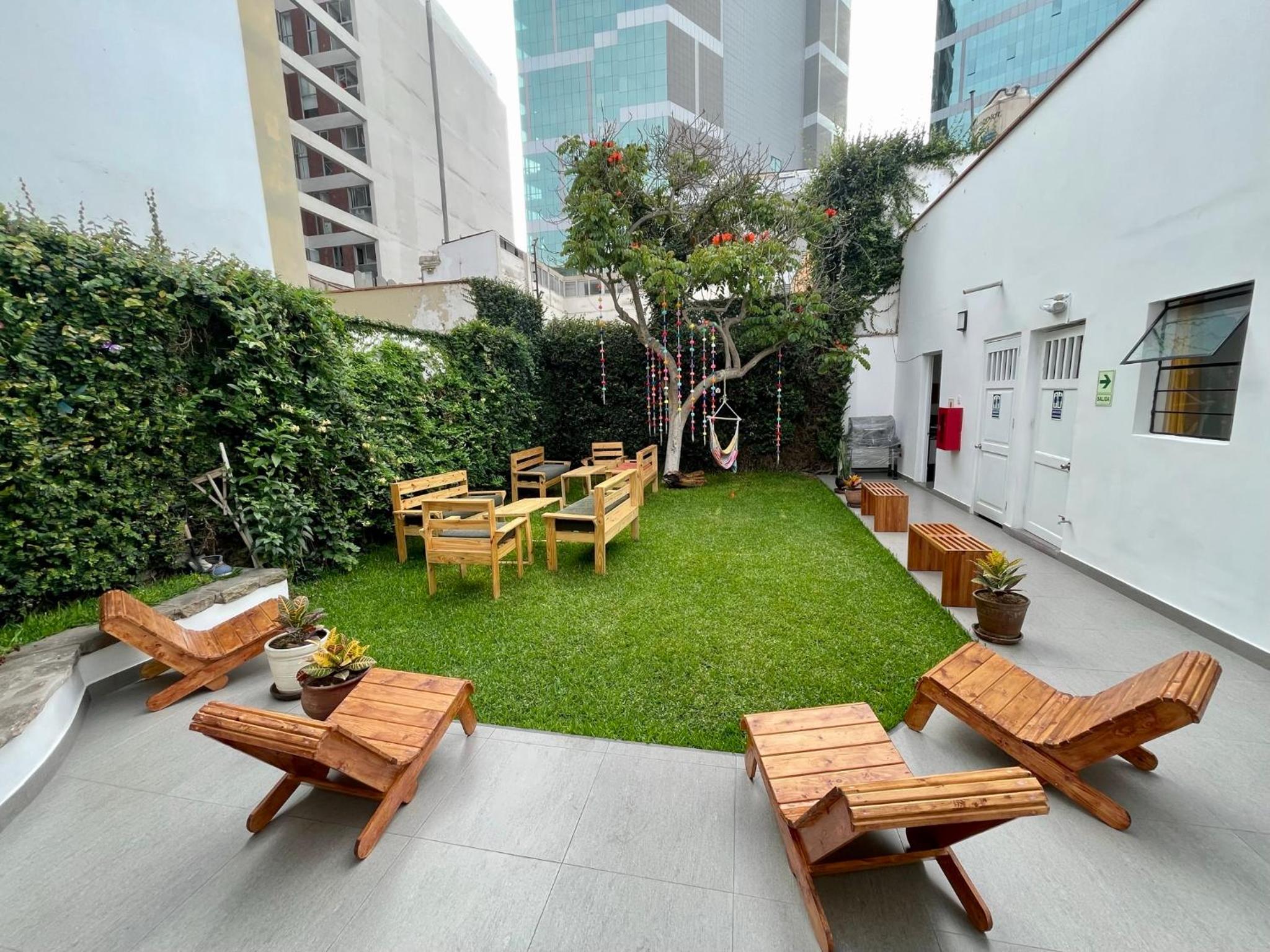 Casaroma Hostels