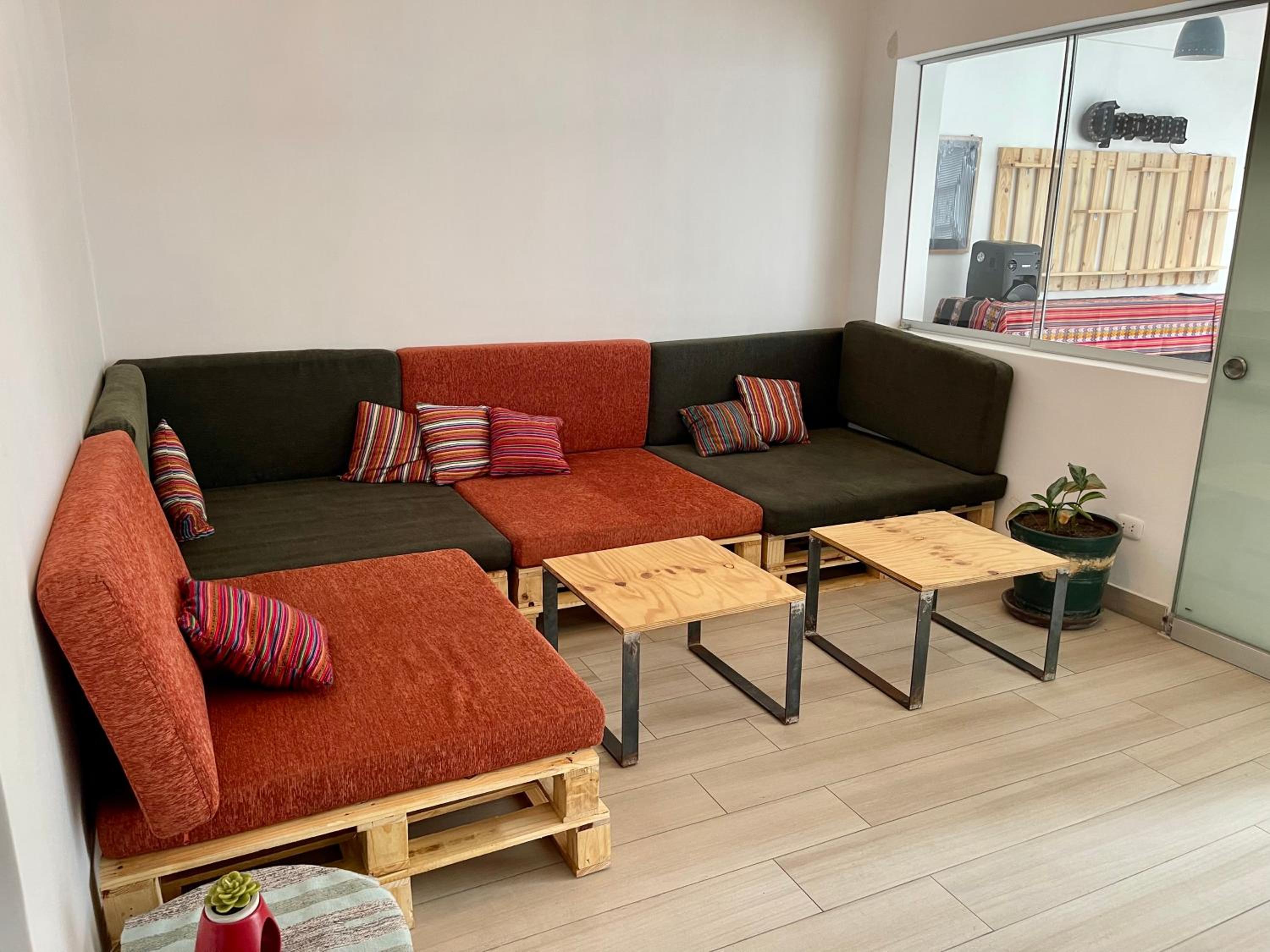 Casaroma Hostels