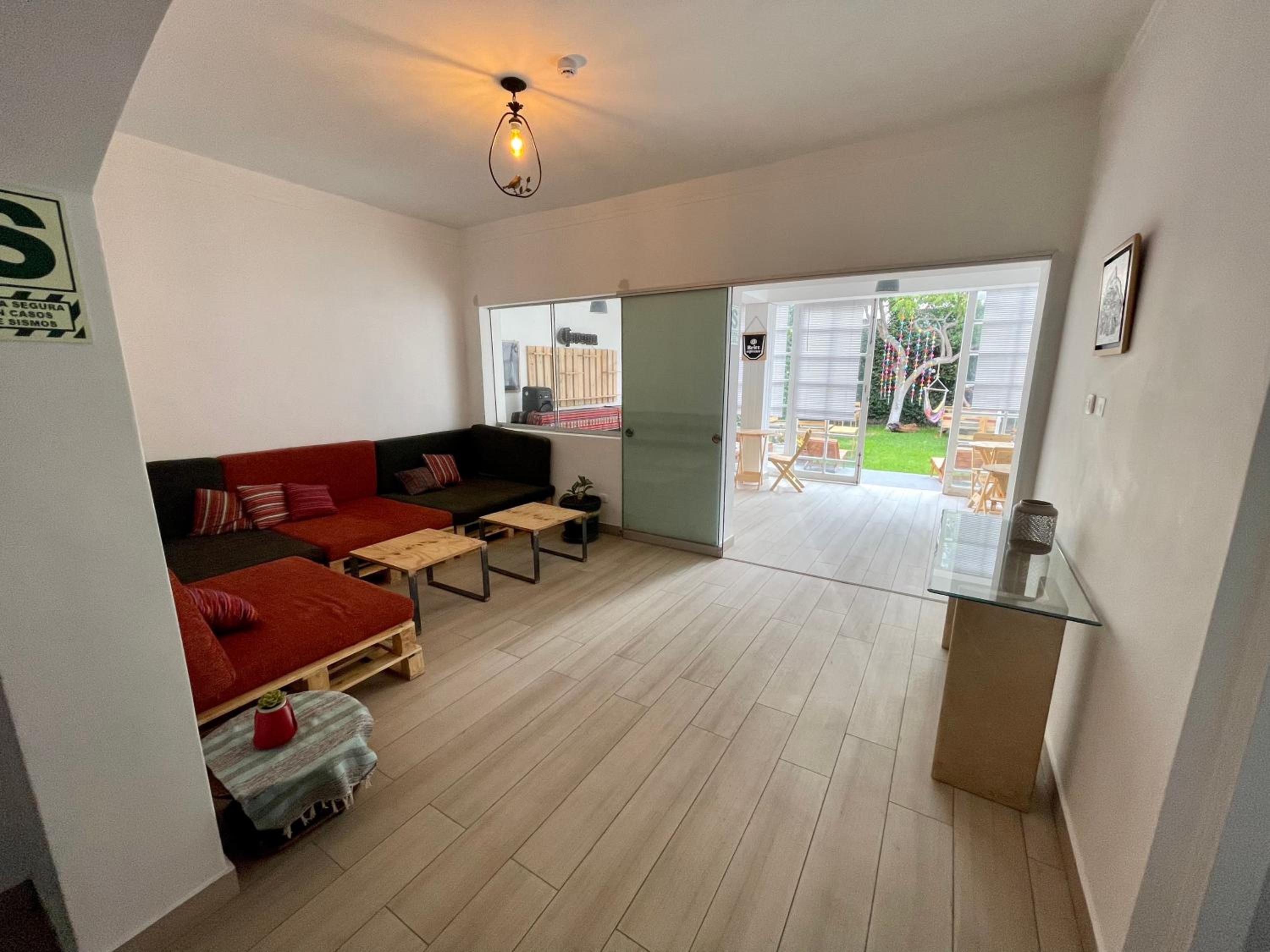 Casaroma Hostels