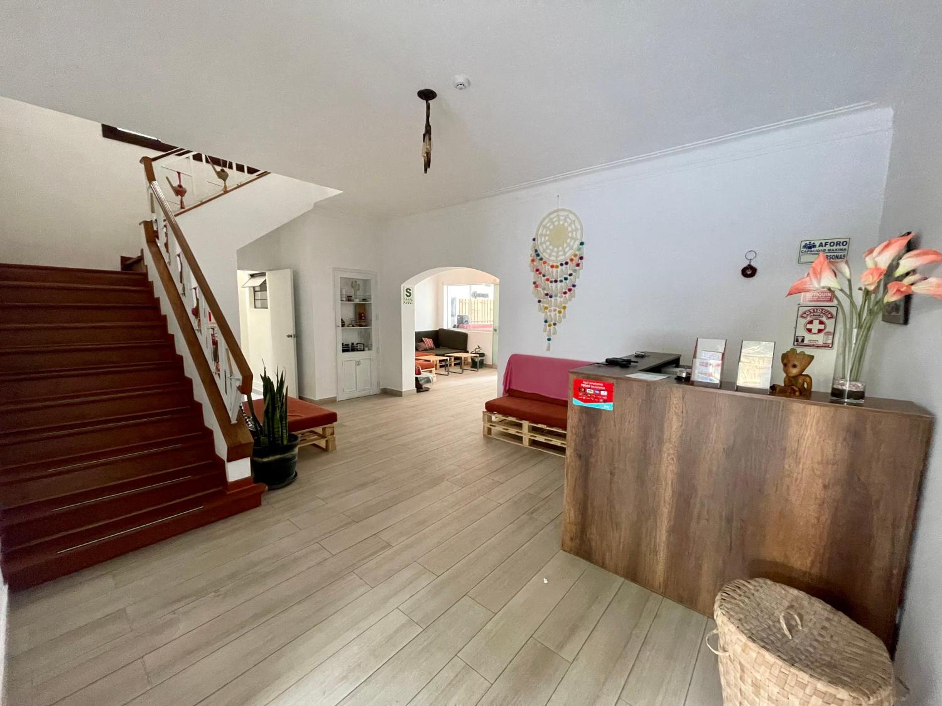 Casaroma Hostels