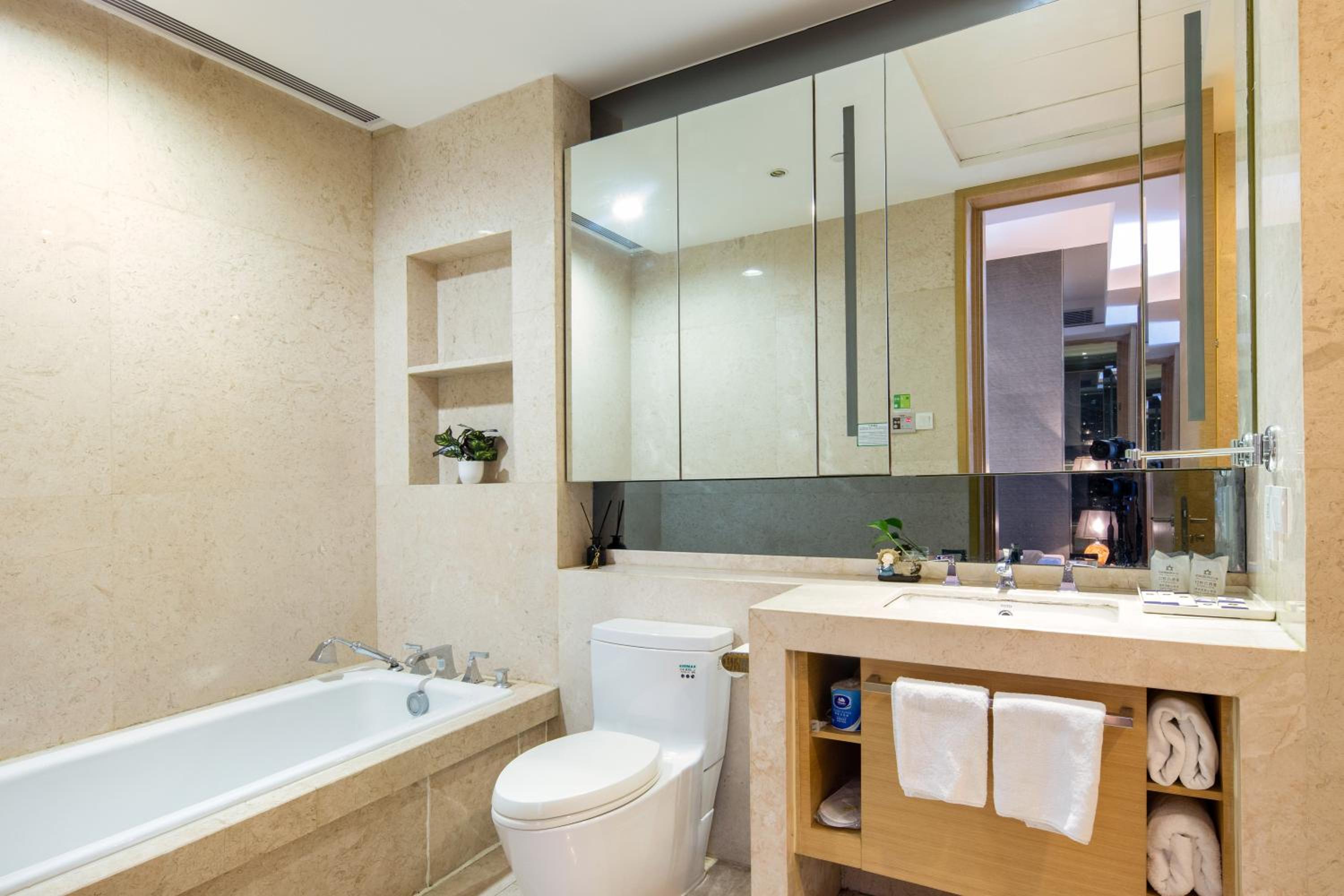 Guangzhou Xing Yi International Apartment - Poly World Branch