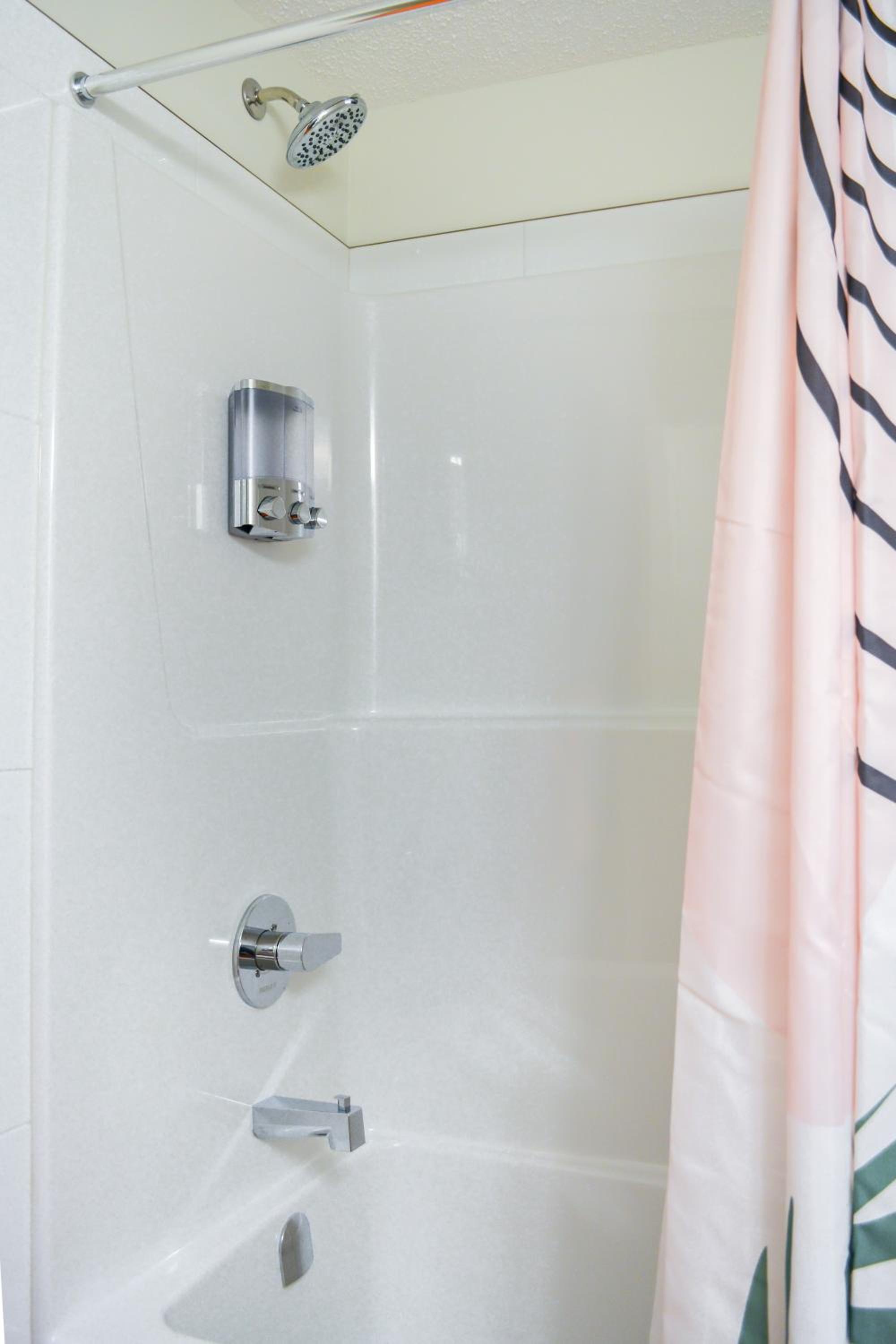 GlobalStay Cranbrook Townhome Suites
