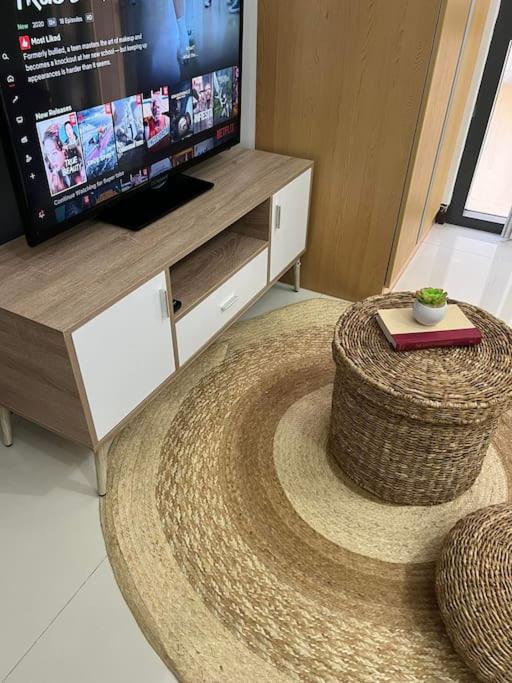 Cozy Studio Viceroy Residences McKinley Hill Bgc view 3