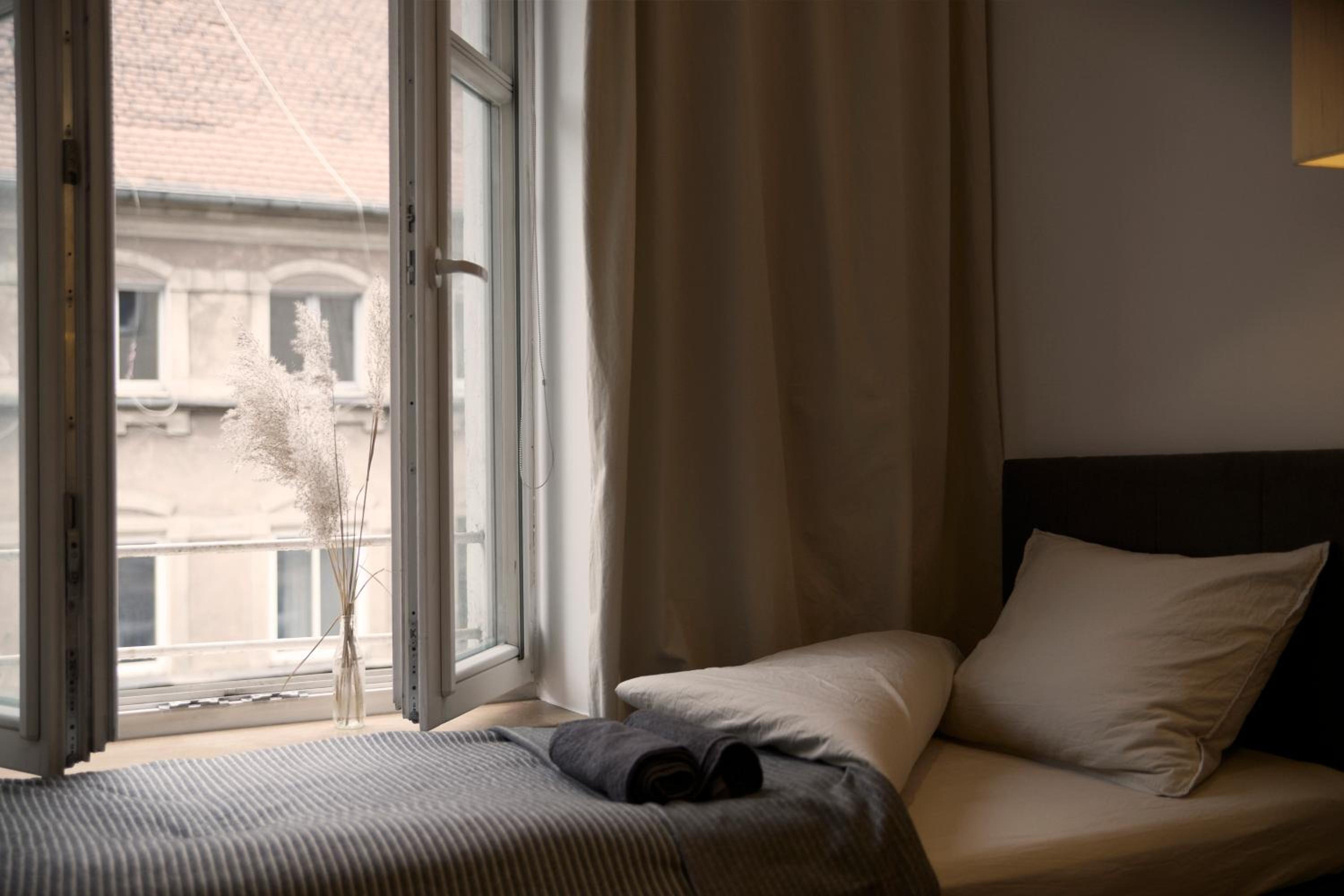 By the River and City Center - comfortable rooms