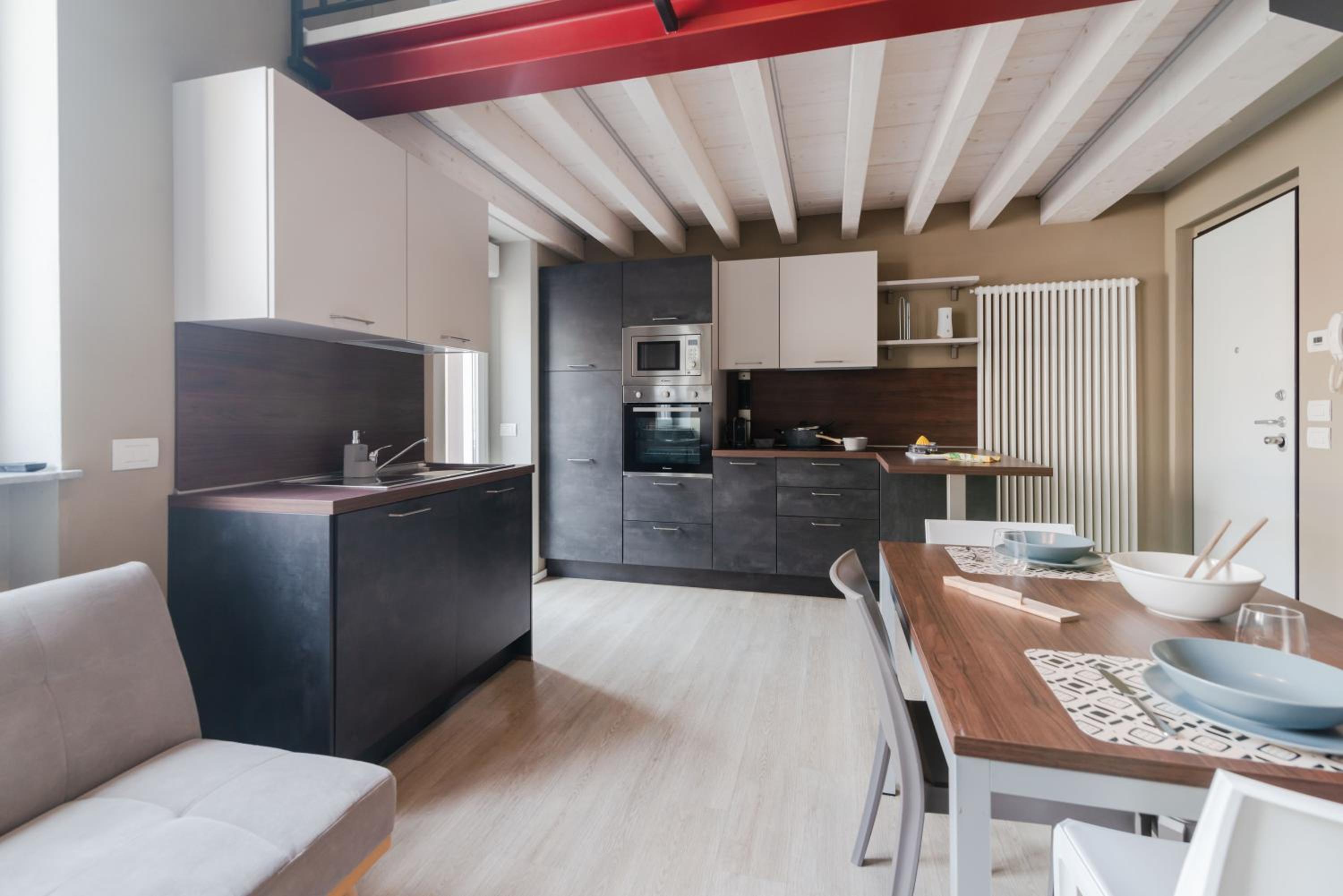 Pavia Tower - by Host4U en Pavia — kitchen