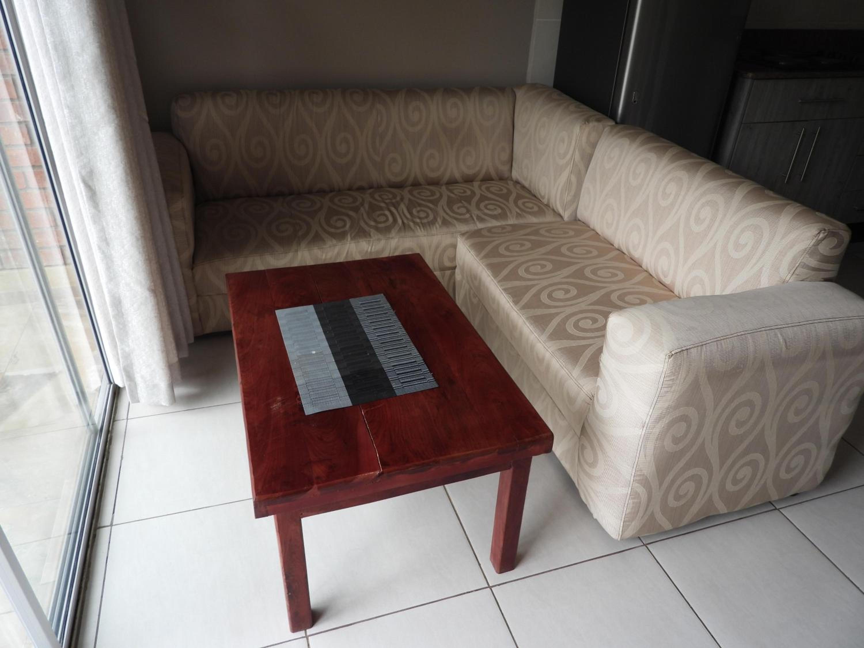 2 bedroomed apartment with en-suite and kitchenette - 2064 view 4