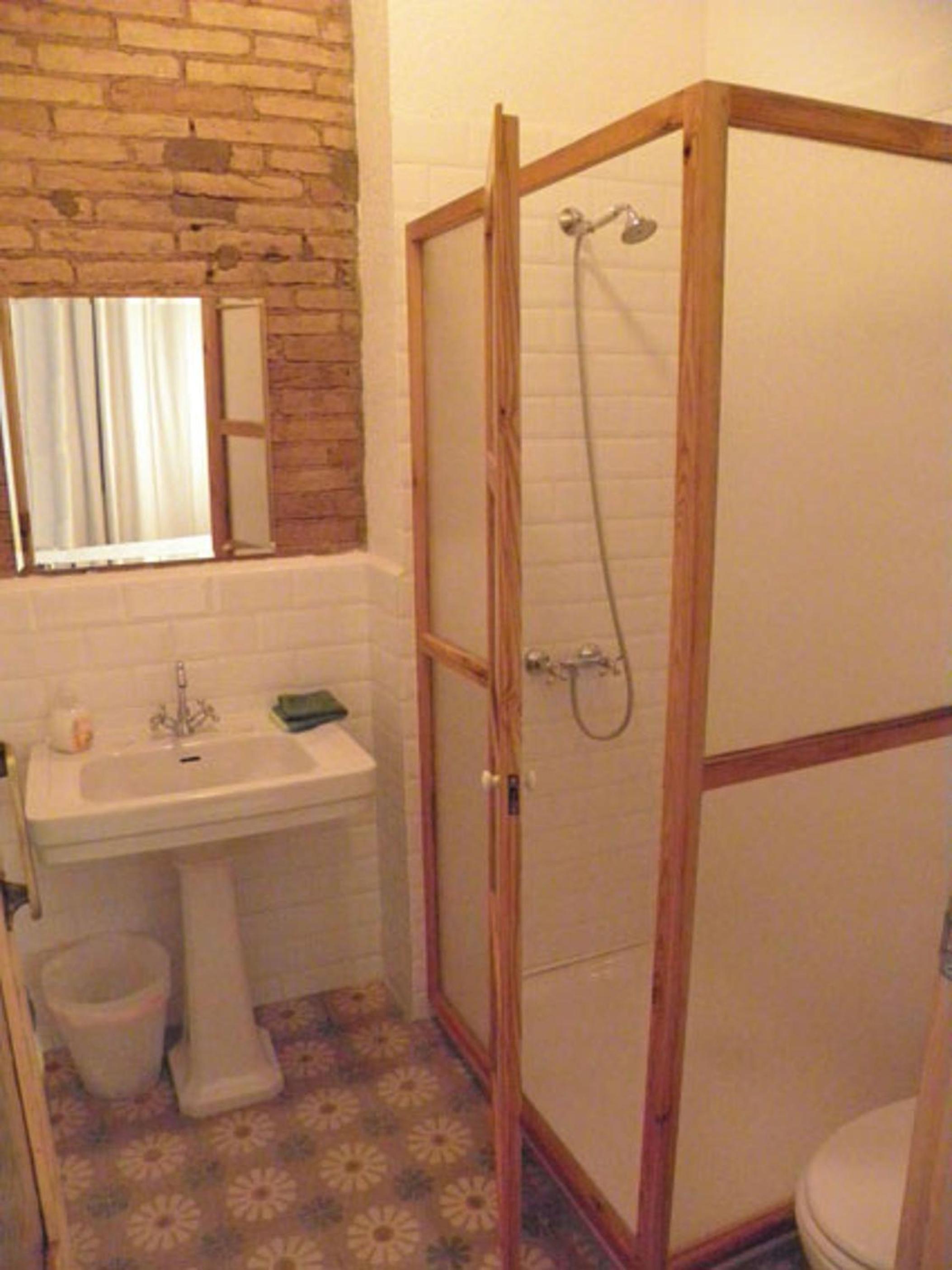 Photo 33
