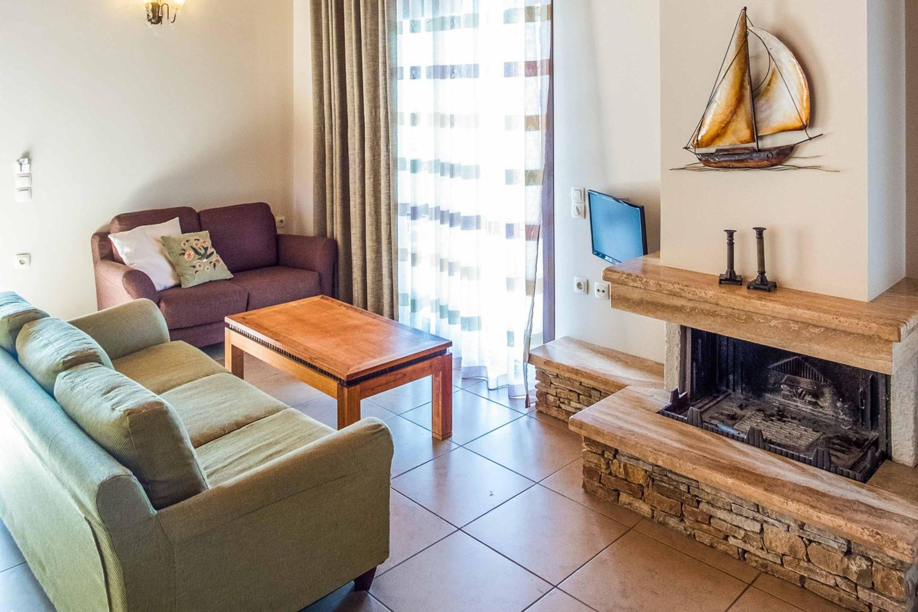 Apolis Luxury Villa