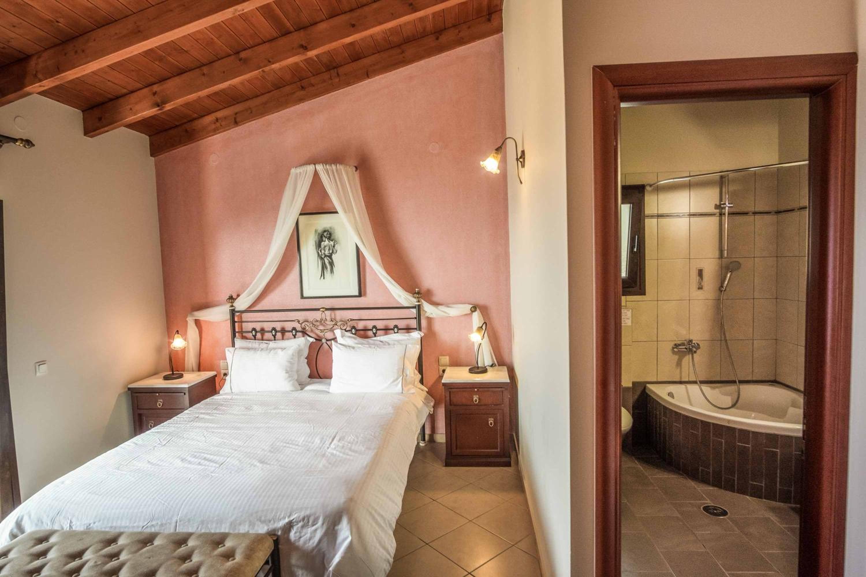 Apolis Luxury Villa