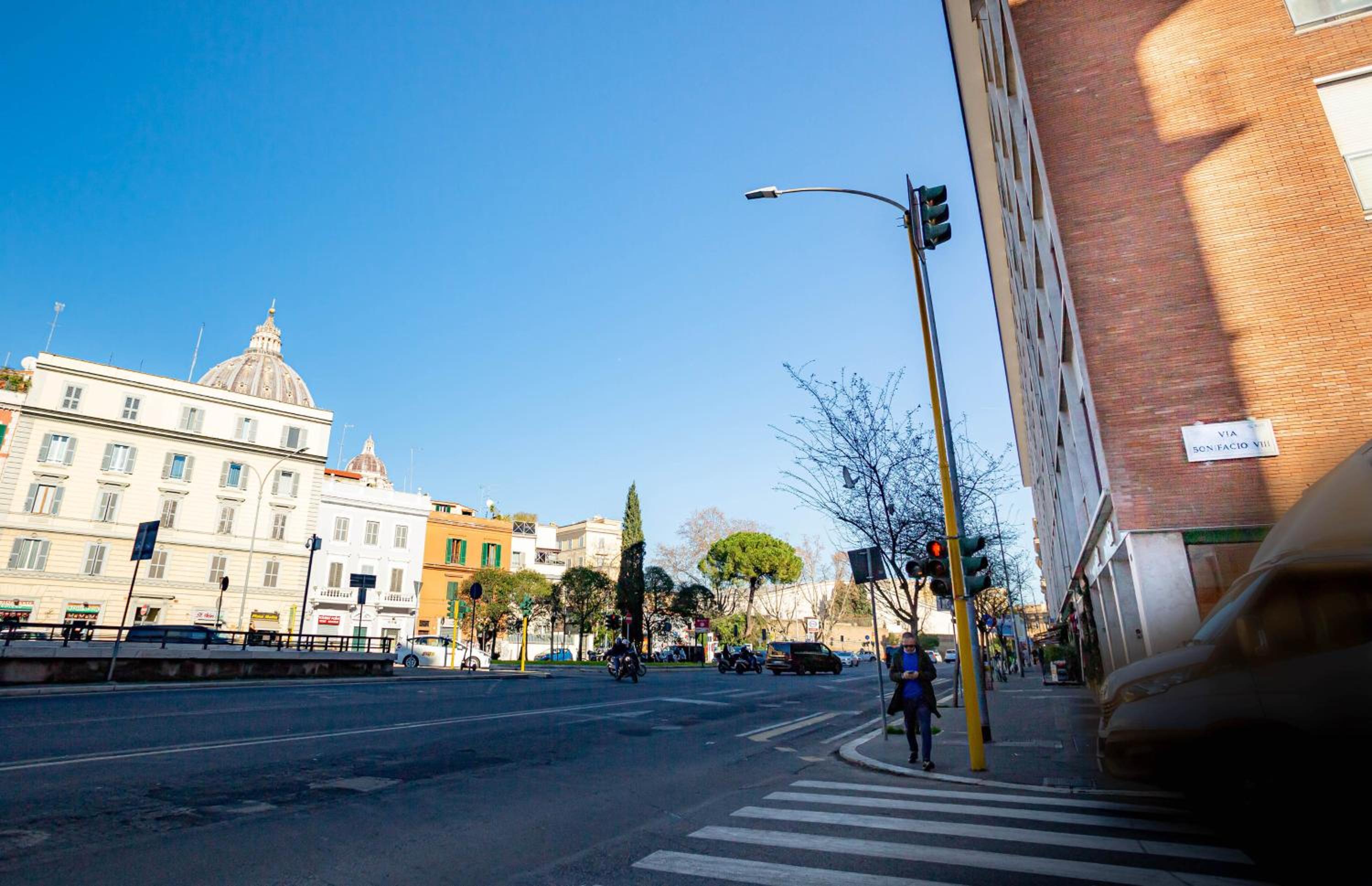 DOMUS PETRI- CASA A S. PIETRO