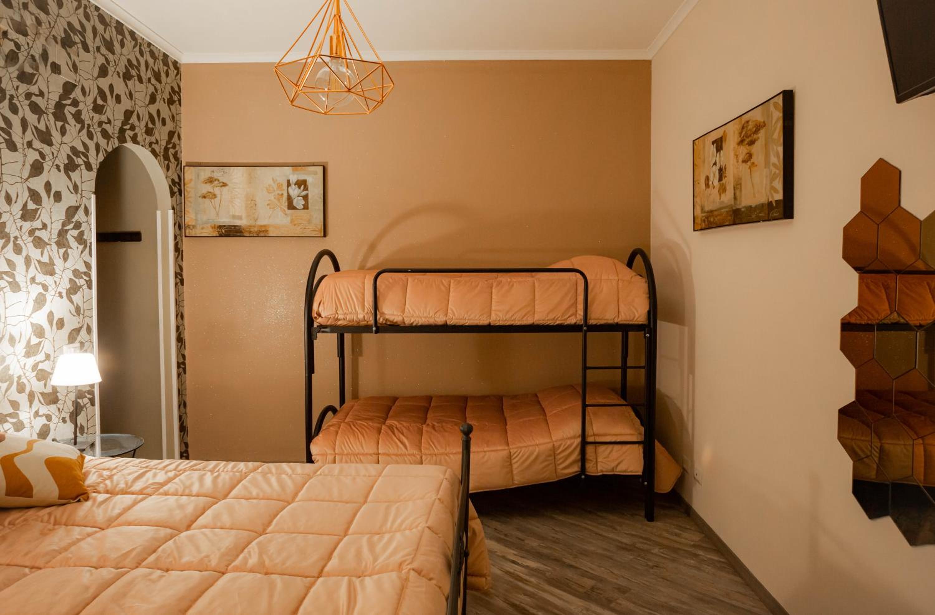 DOMUS PETRI- CASA A S. PIETRO