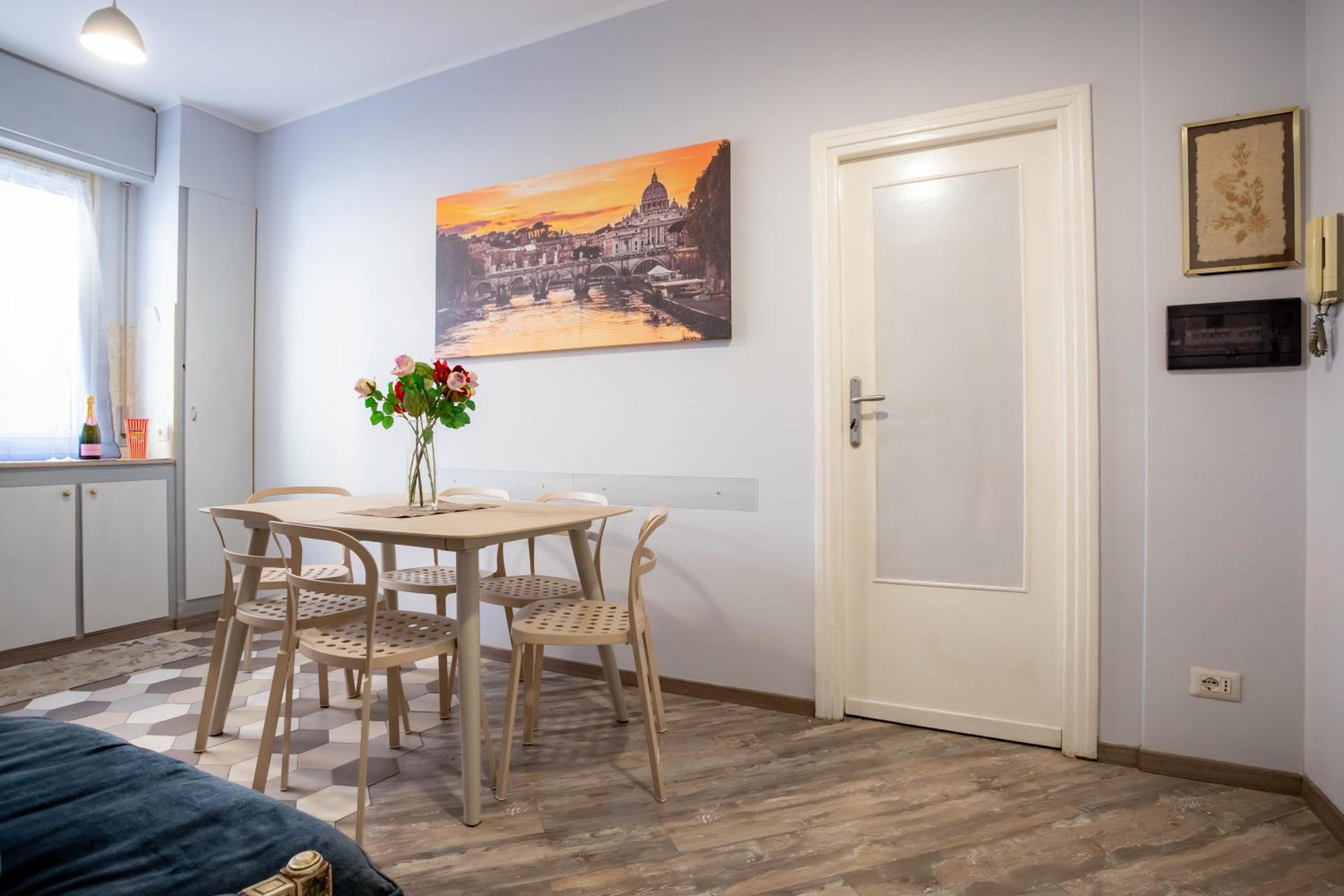 DOMUS PETRI- CASA A S. PIETRO