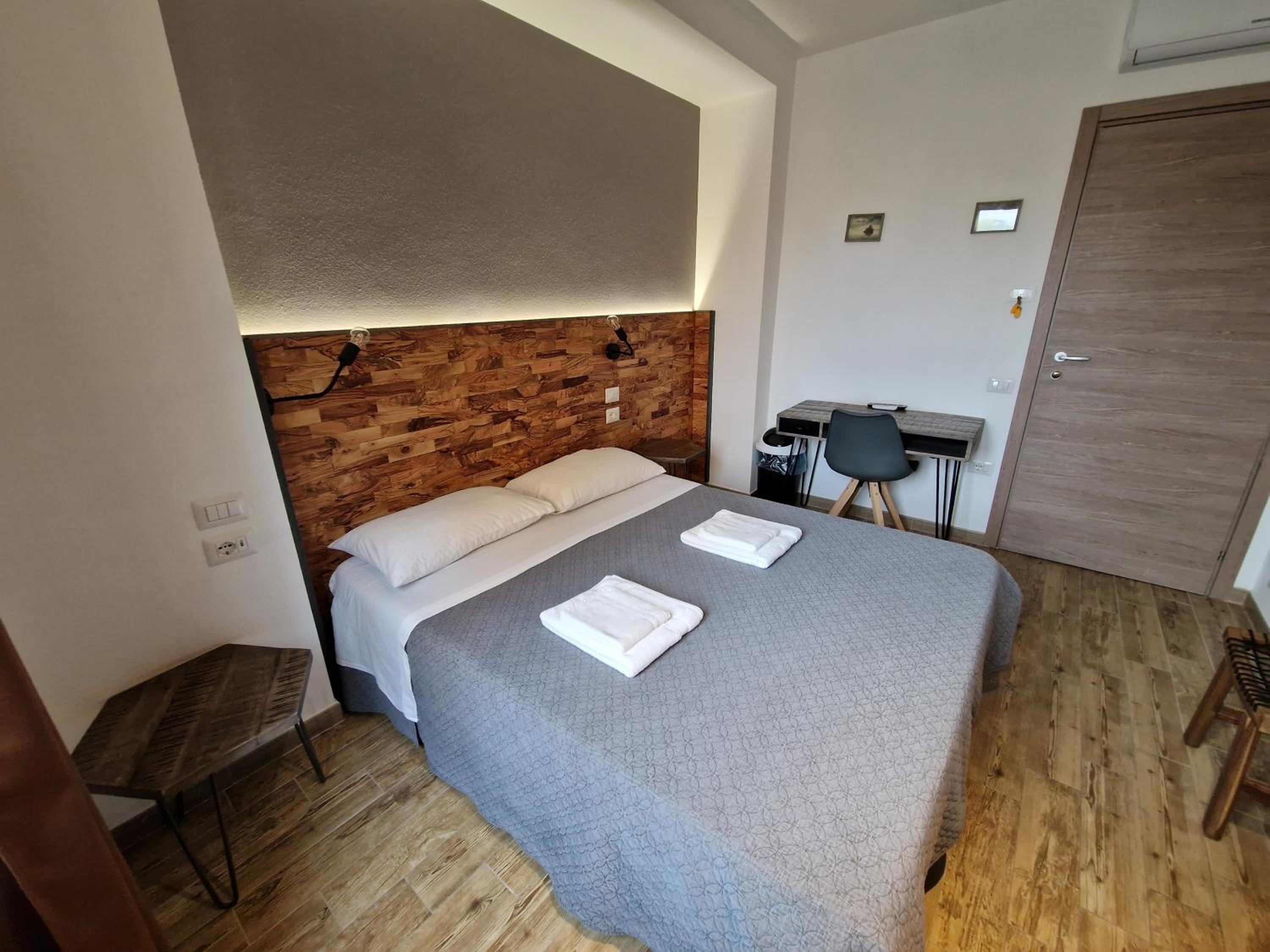 Photo 80