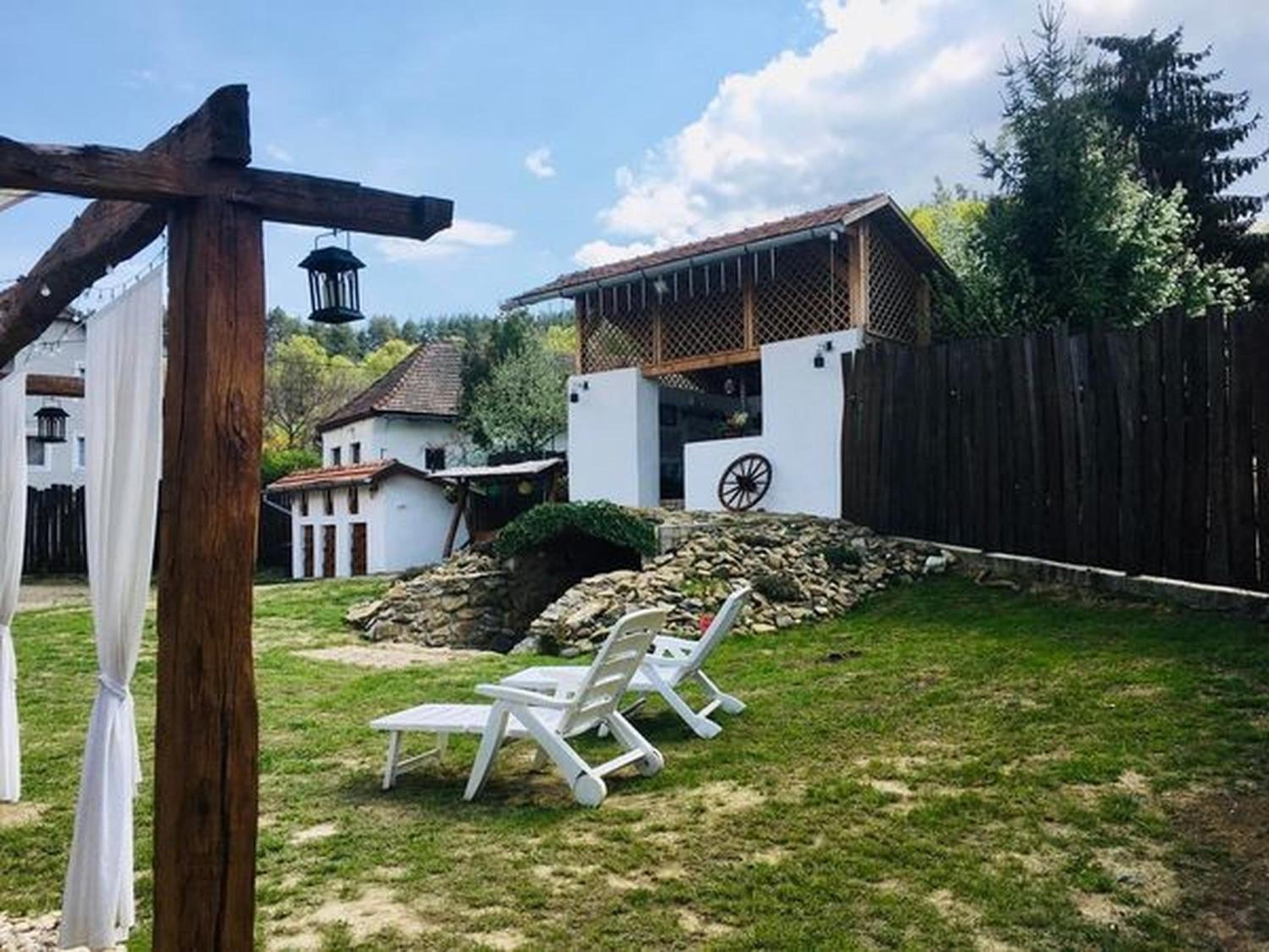 Mátrai pincés udvar