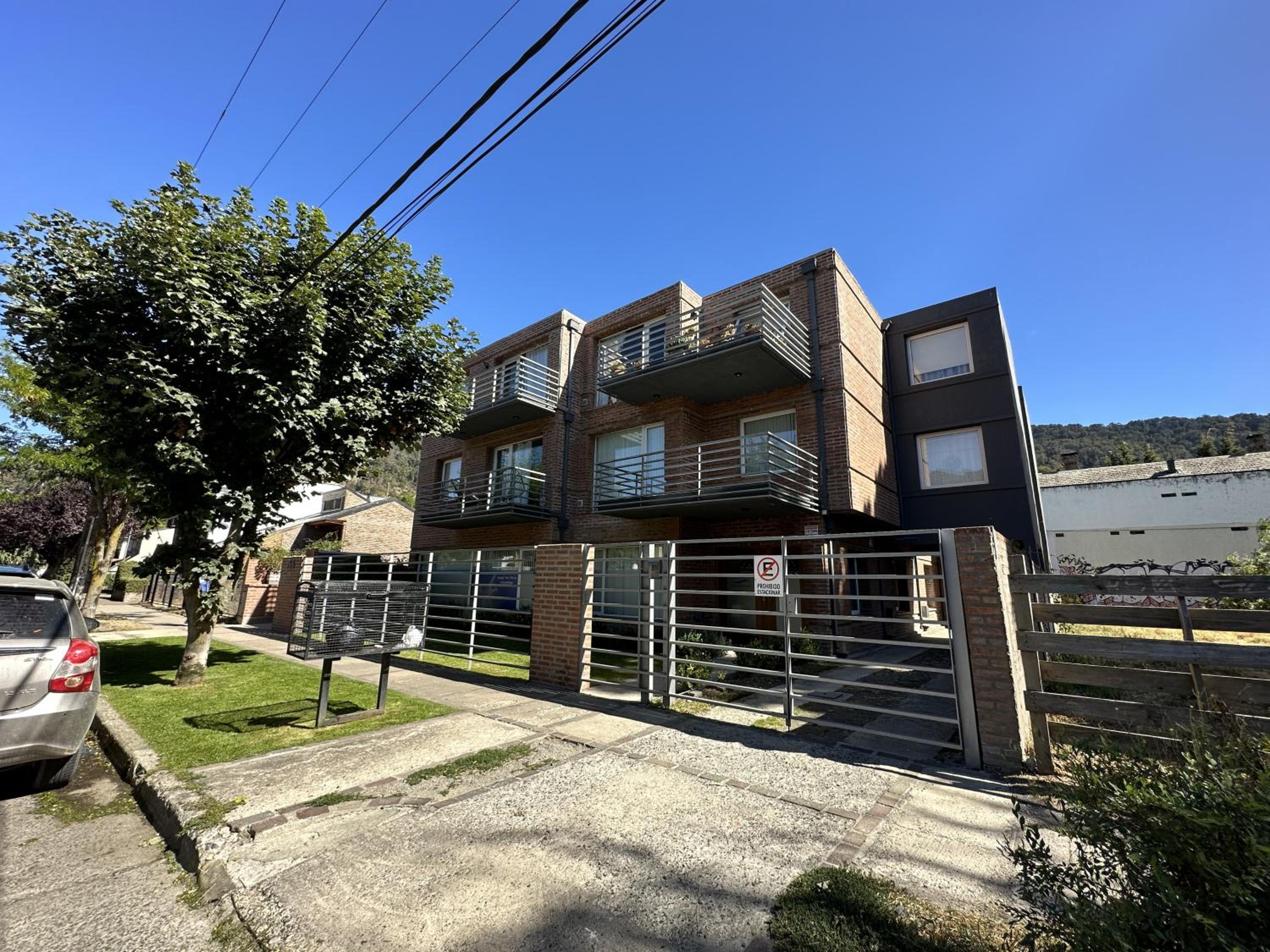 Hermoso departamento en el centro de SMA con balcón. 4/2