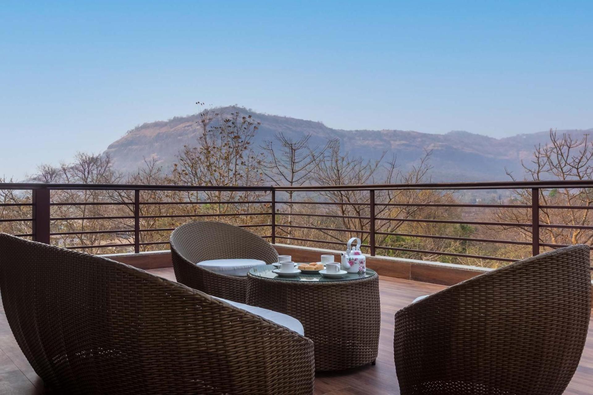 Eden Glade - Khopoli - Mountain-view villa with Private pool, Spacious decks & Indoor activities view 4