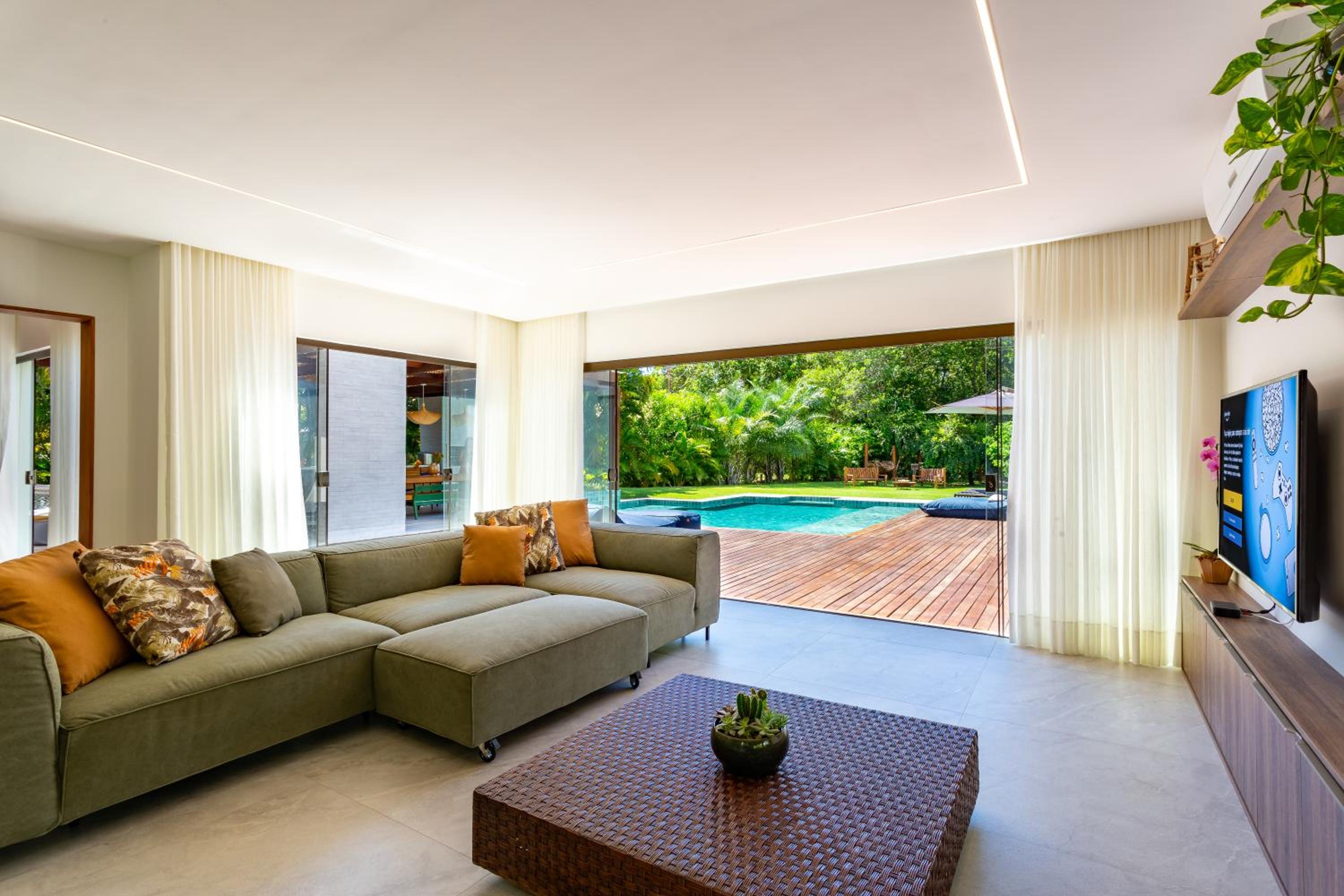 Stunning house with 6 suites in Sauípe