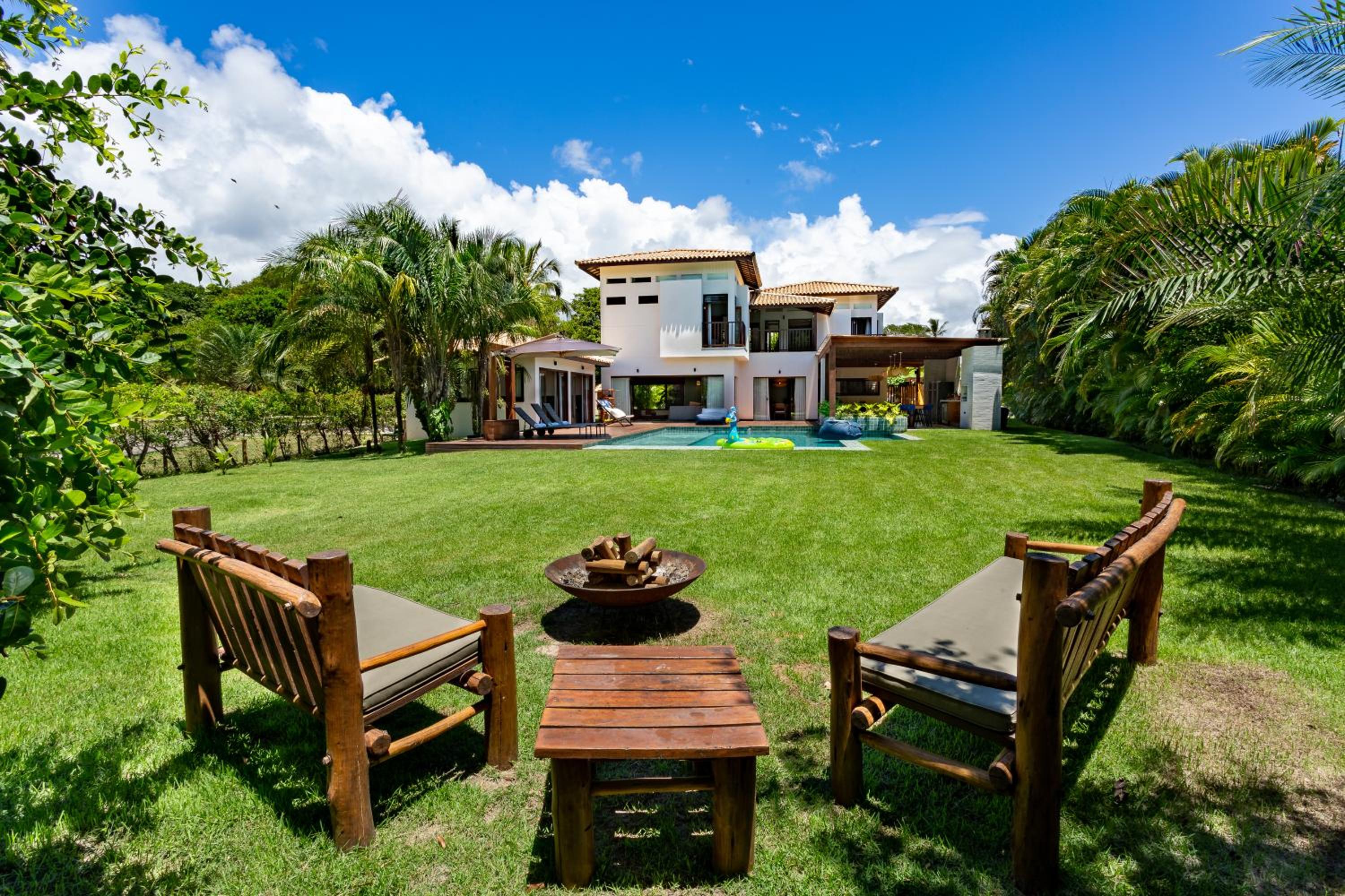 Stunning house with 6 suites in Sauípe