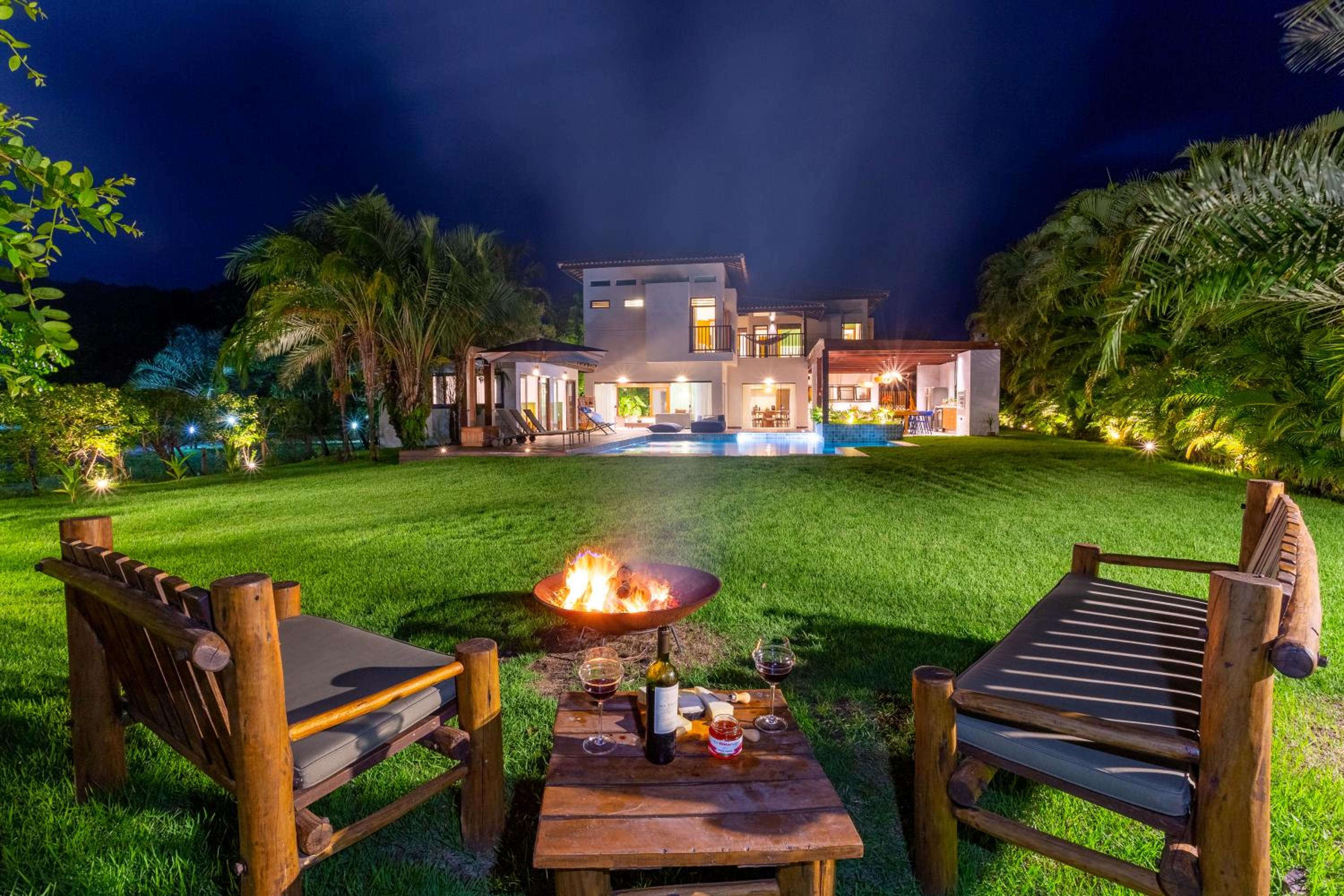 Stunning house with 6 suites in Sauípe