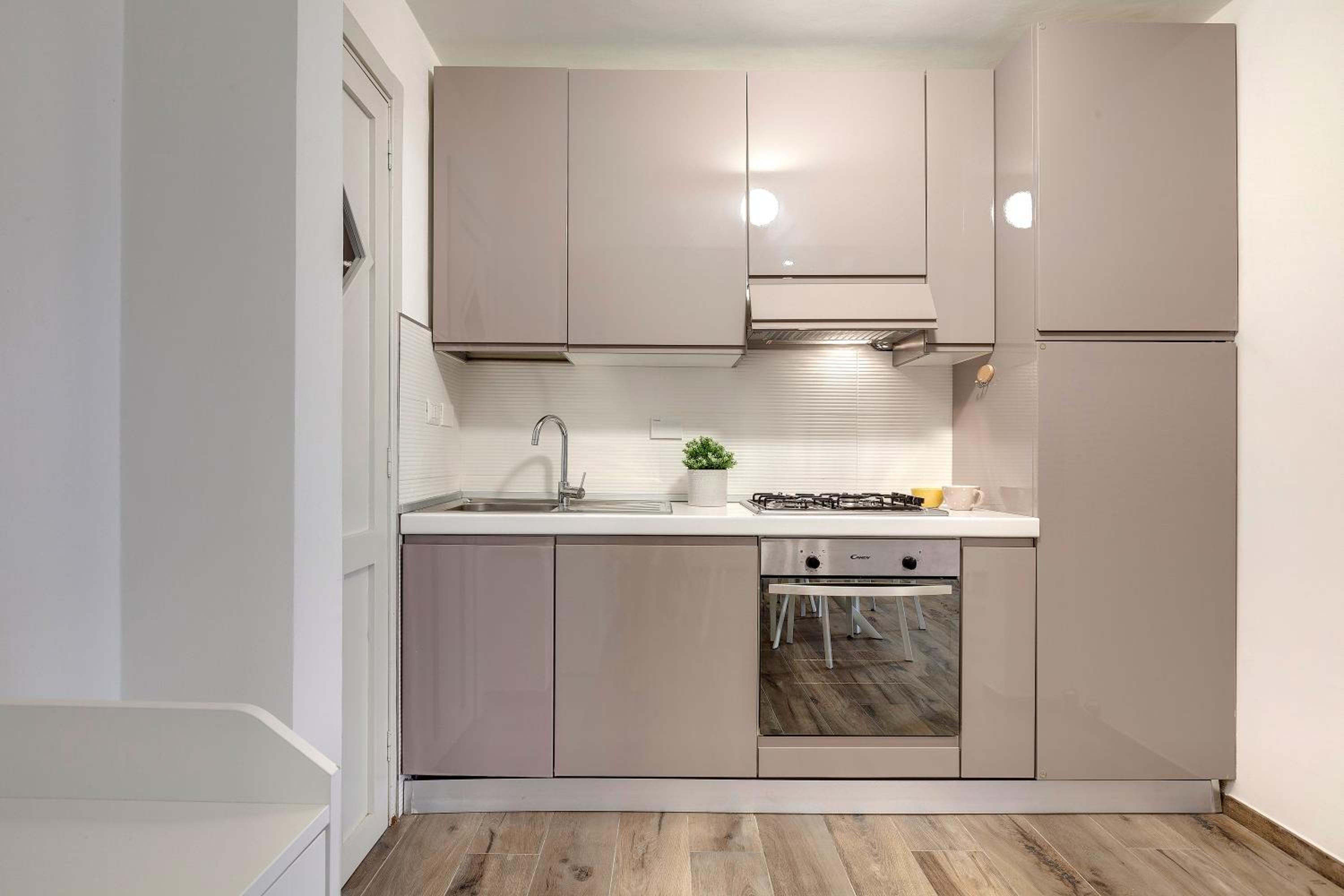 Rachel Apartment by Mamo Florence