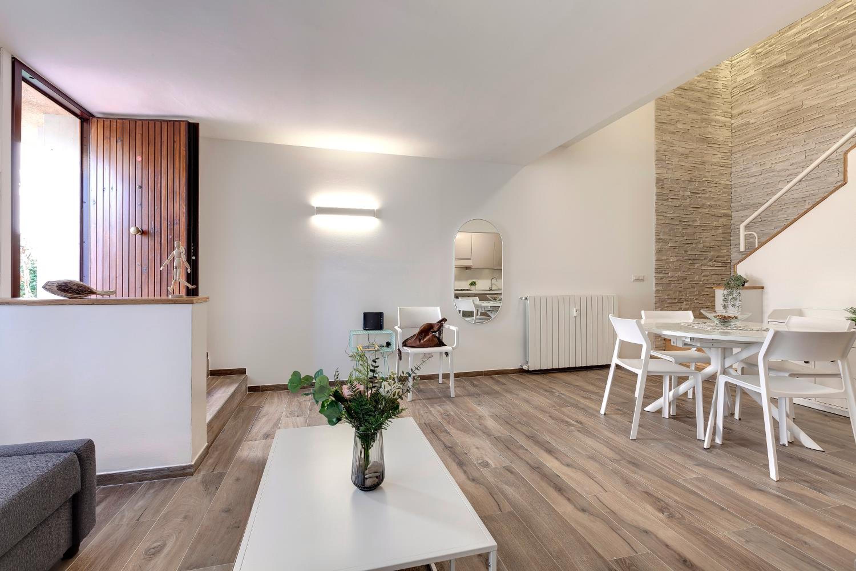 Rachel Apartment by Mamo Florence