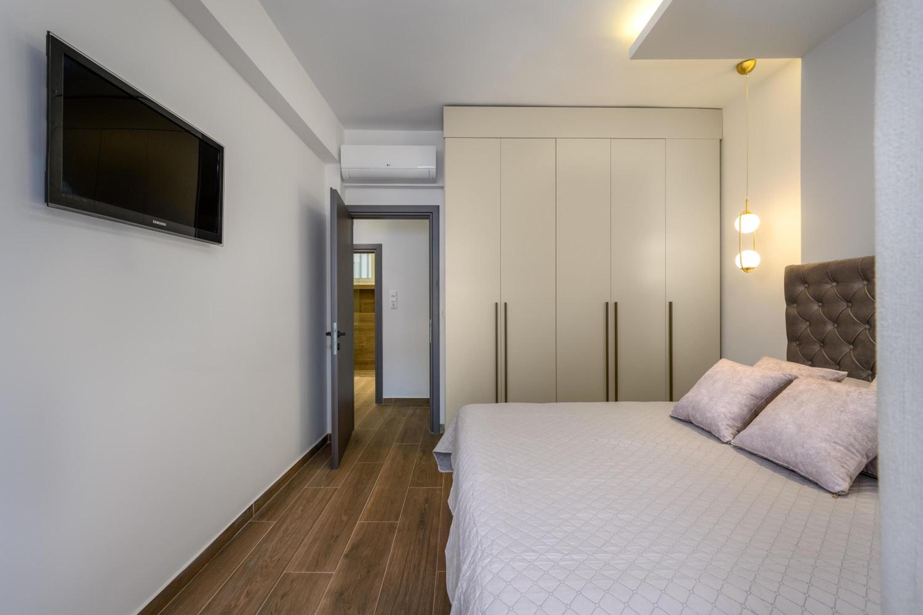 Lux City Apartment photo 3