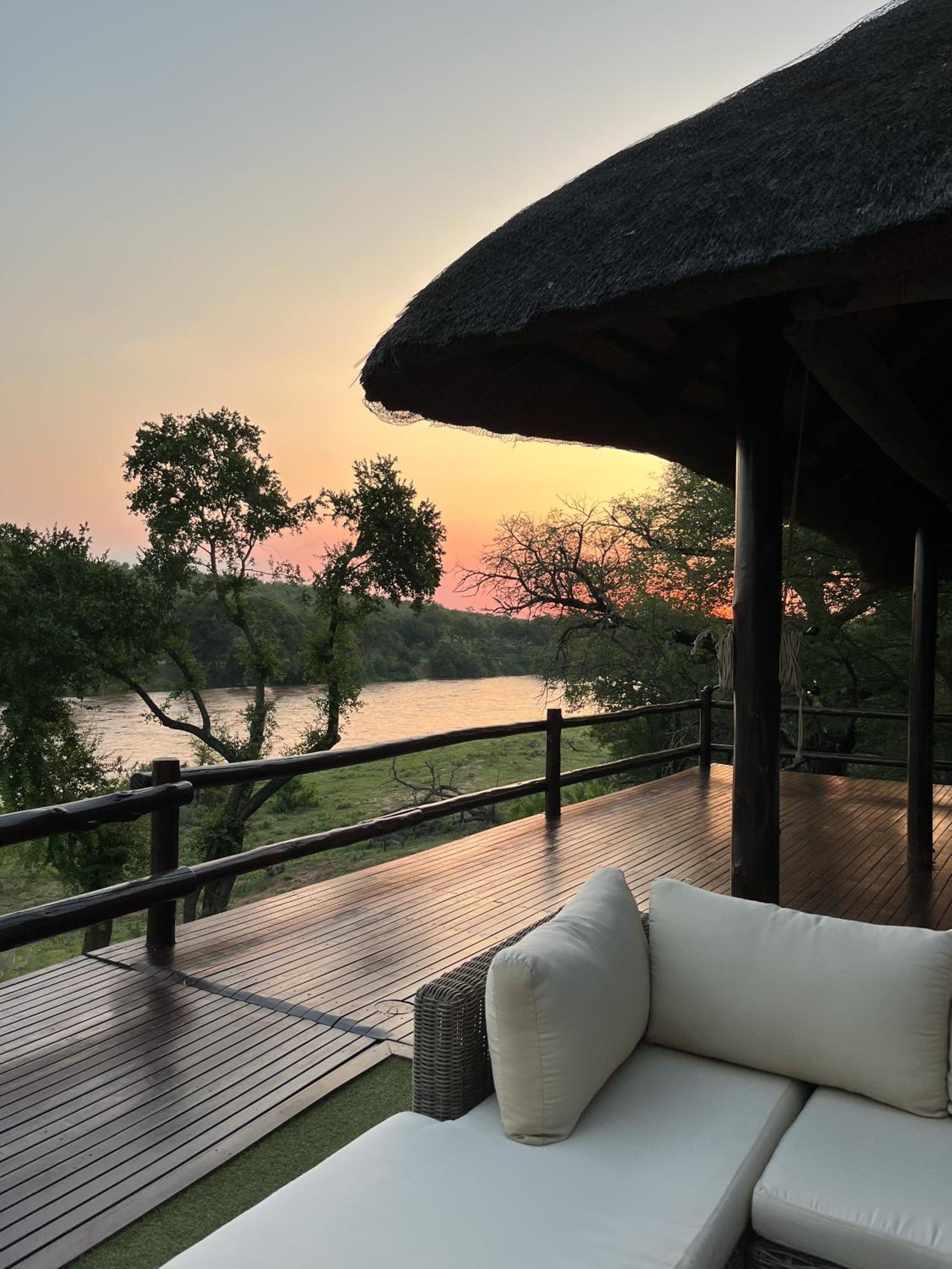 Nyati Safari Lodge