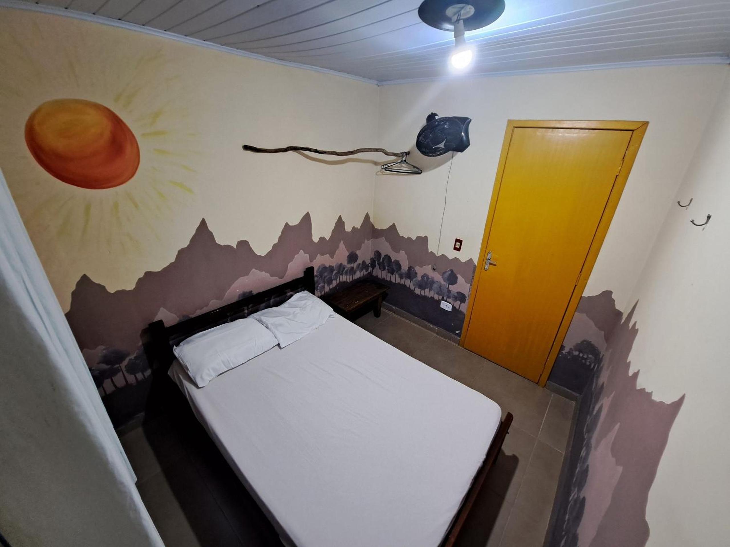Casa Estilosa e Rústica com Vista para o Pôr do Sol da Ilha do Mel!