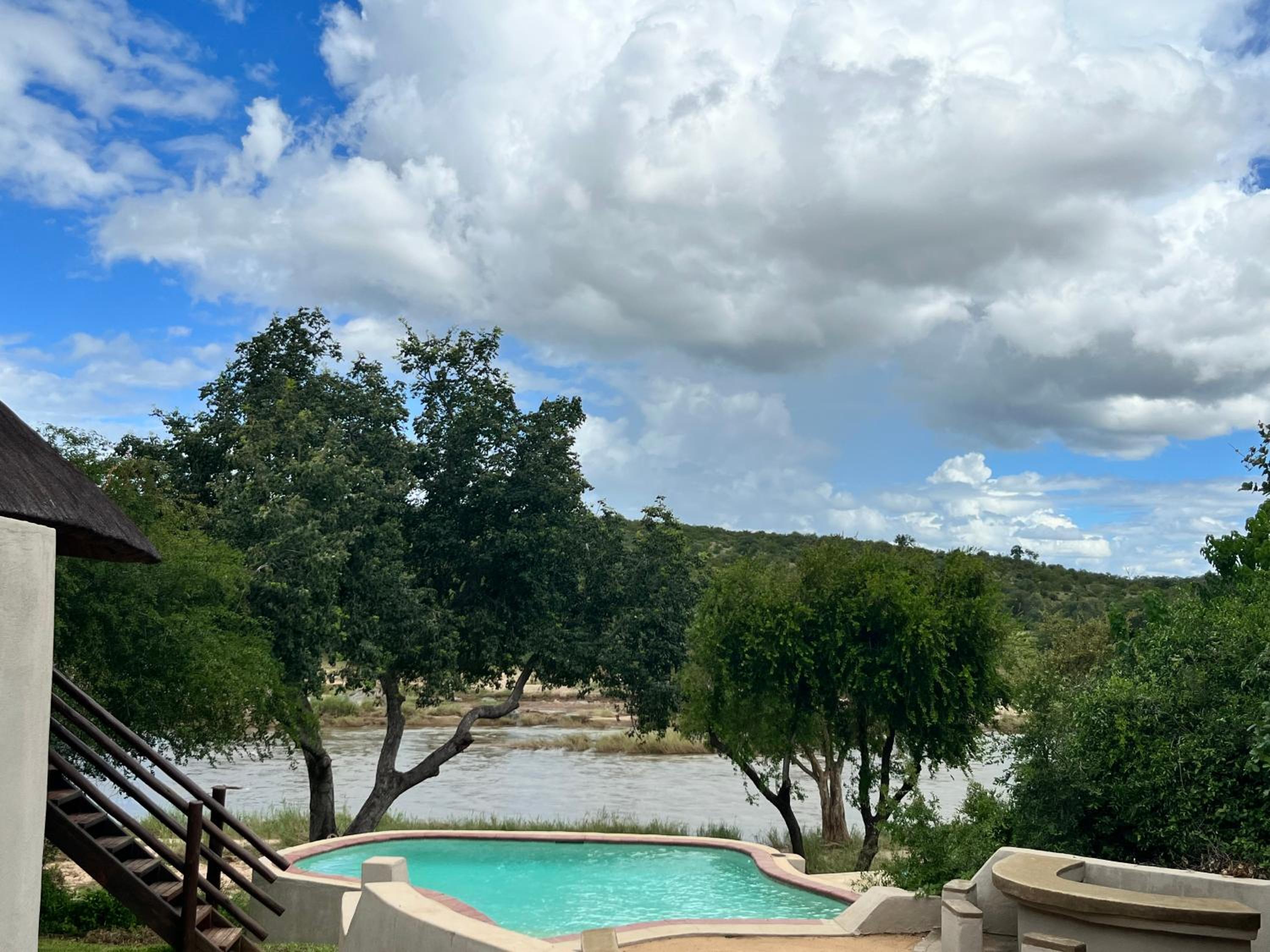 Nyati Safari Lodge