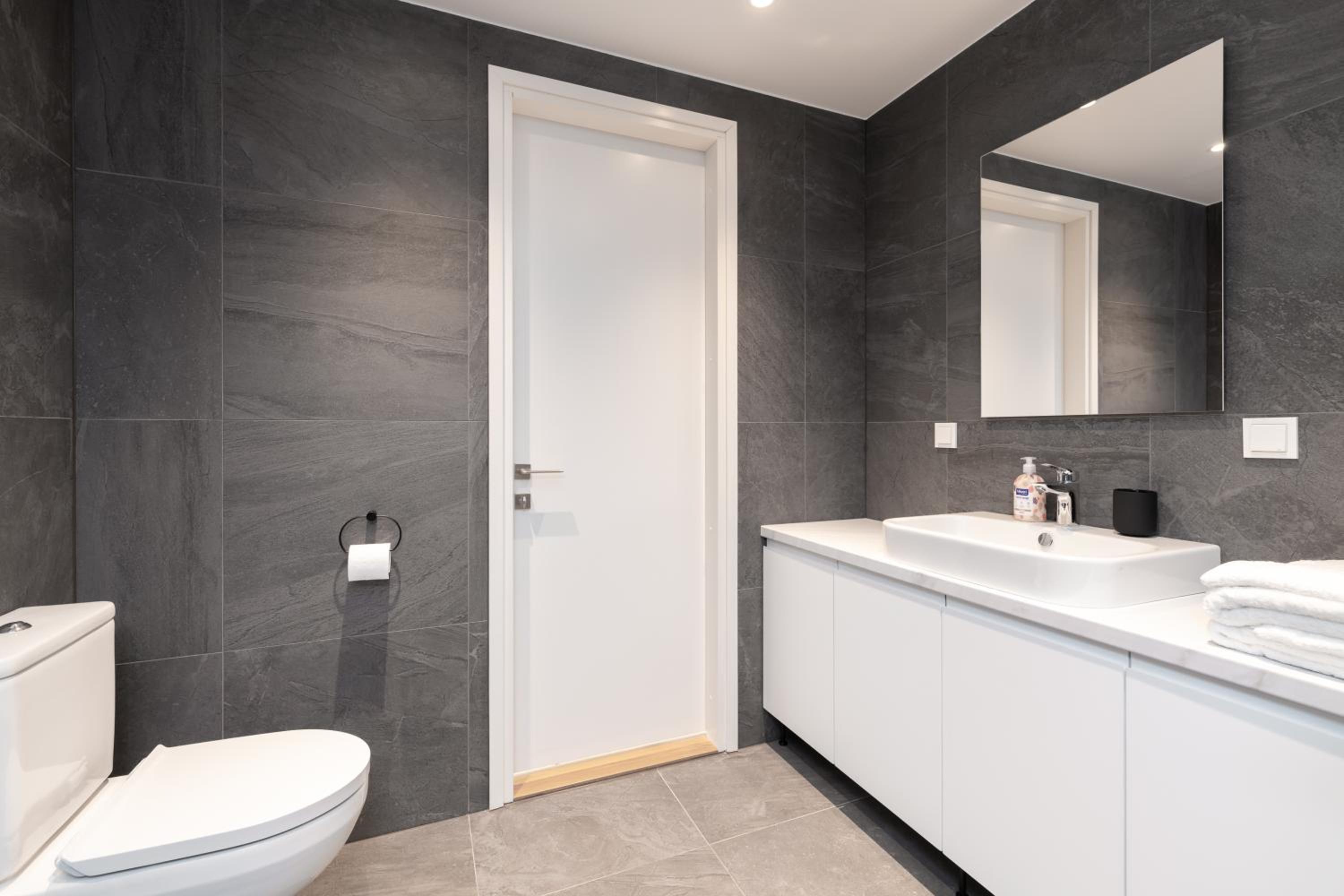 4bdr Modern and Stylish Apartment near Kadriorg with Free Parking