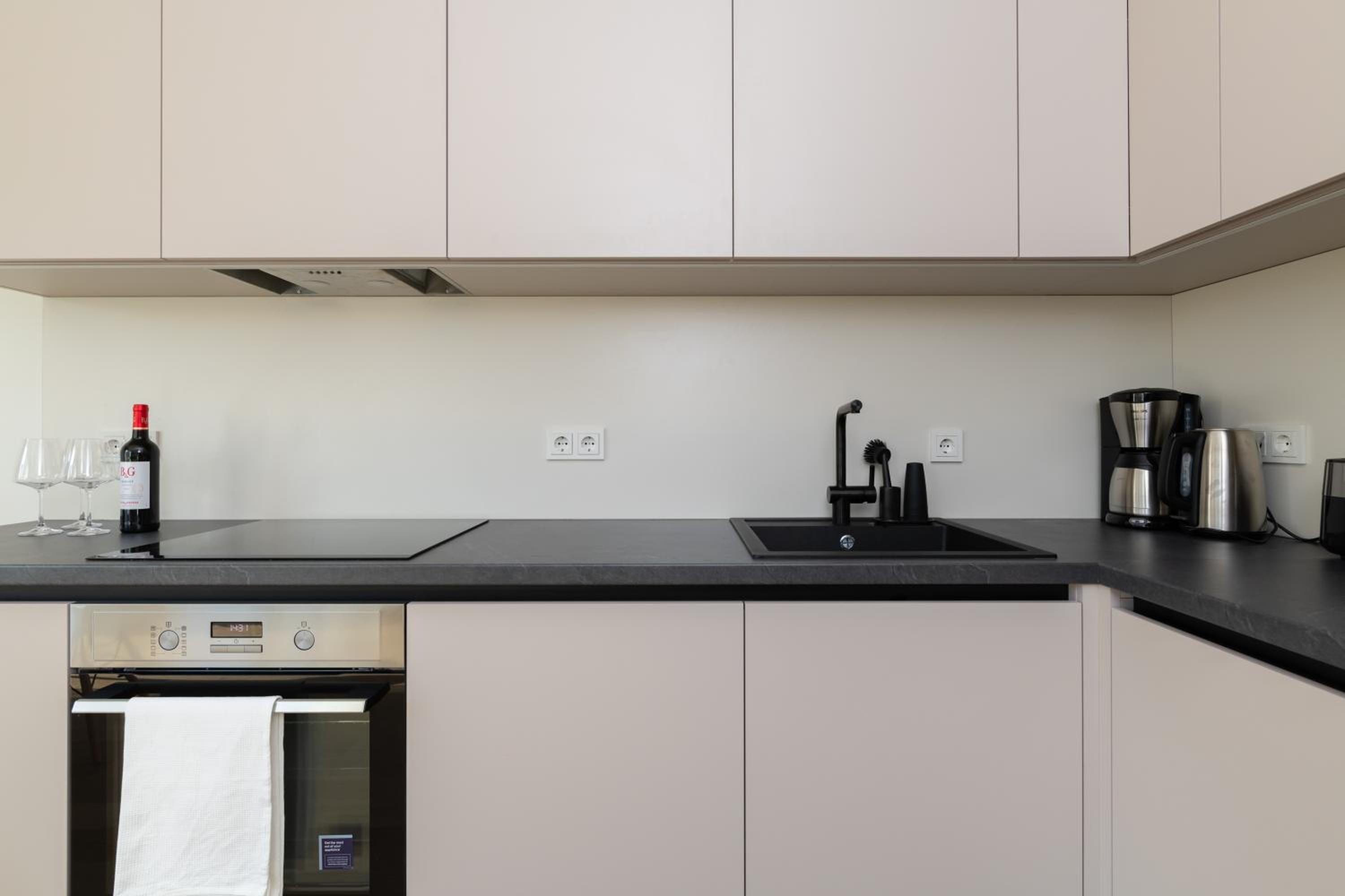 4bdr Modern and Stylish Apartment near Kadriorg with Free Parking