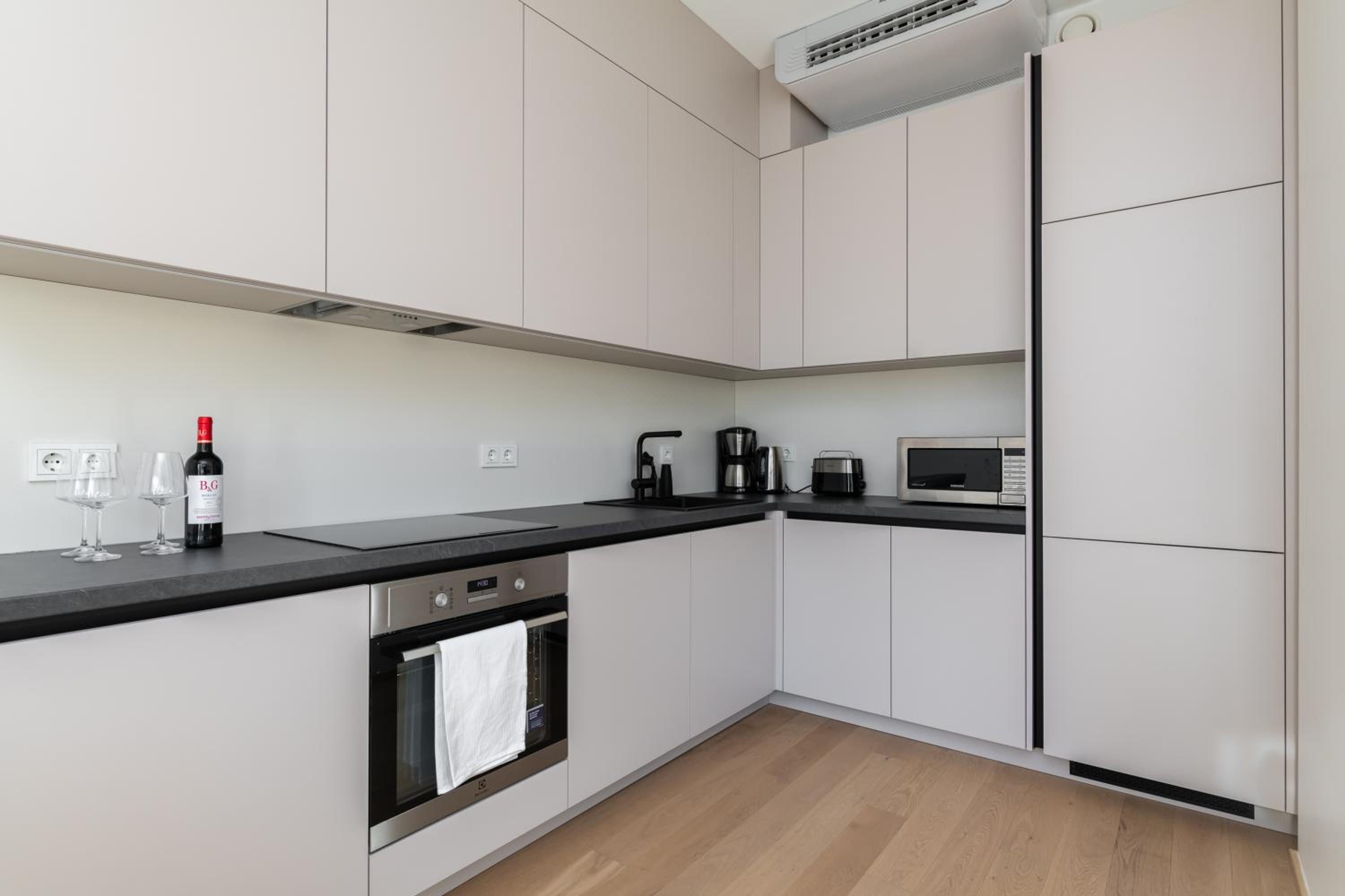 4bdr Modern and Stylish Apartment near Kadriorg with Free Parking