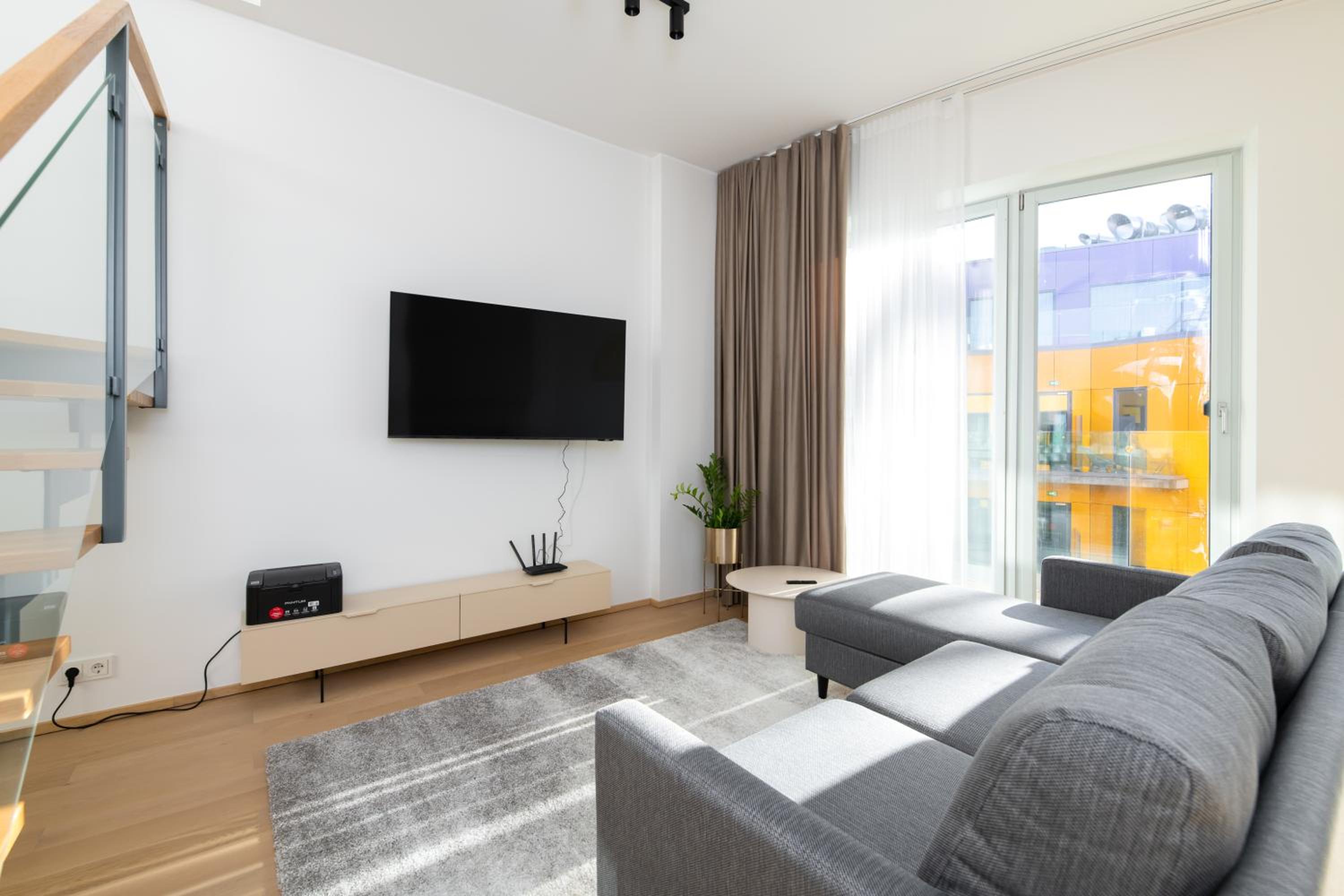 4bdr Modern and Stylish Apartment near Kadriorg with Free Parking