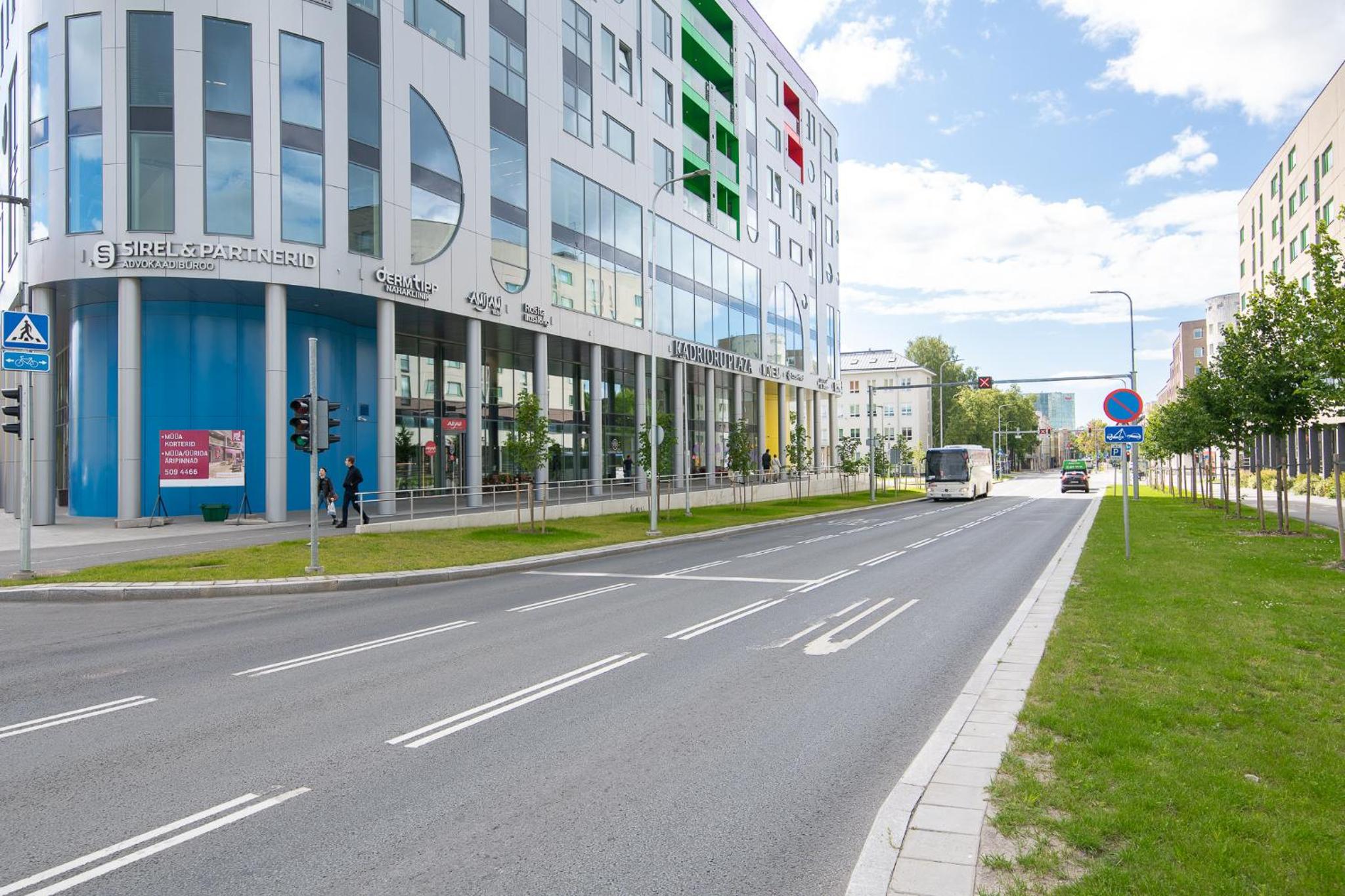 4bdr Modern and Stylish Apartment near Kadriorg with Free Parking