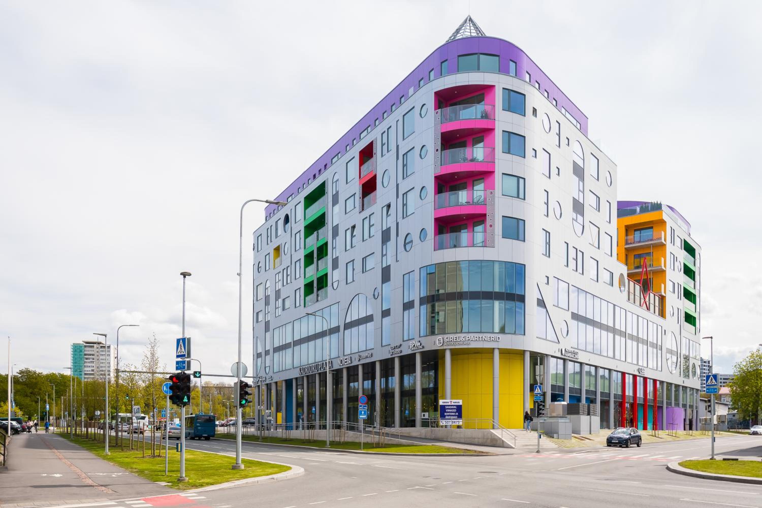 4bdr Modern and Stylish Apartment near Kadriorg with Free Parking