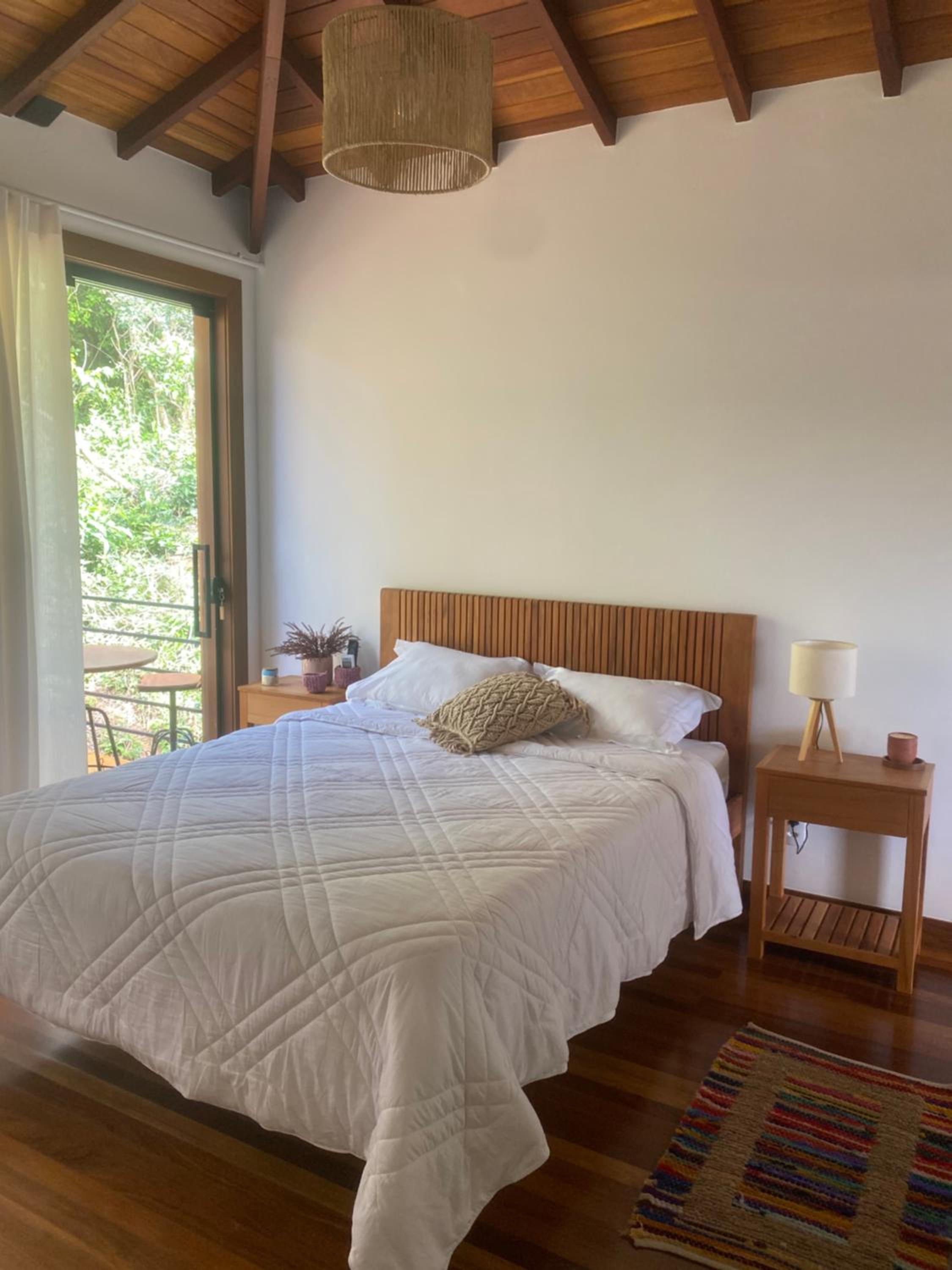 Casa alto padrão a 100 metros da praia brava